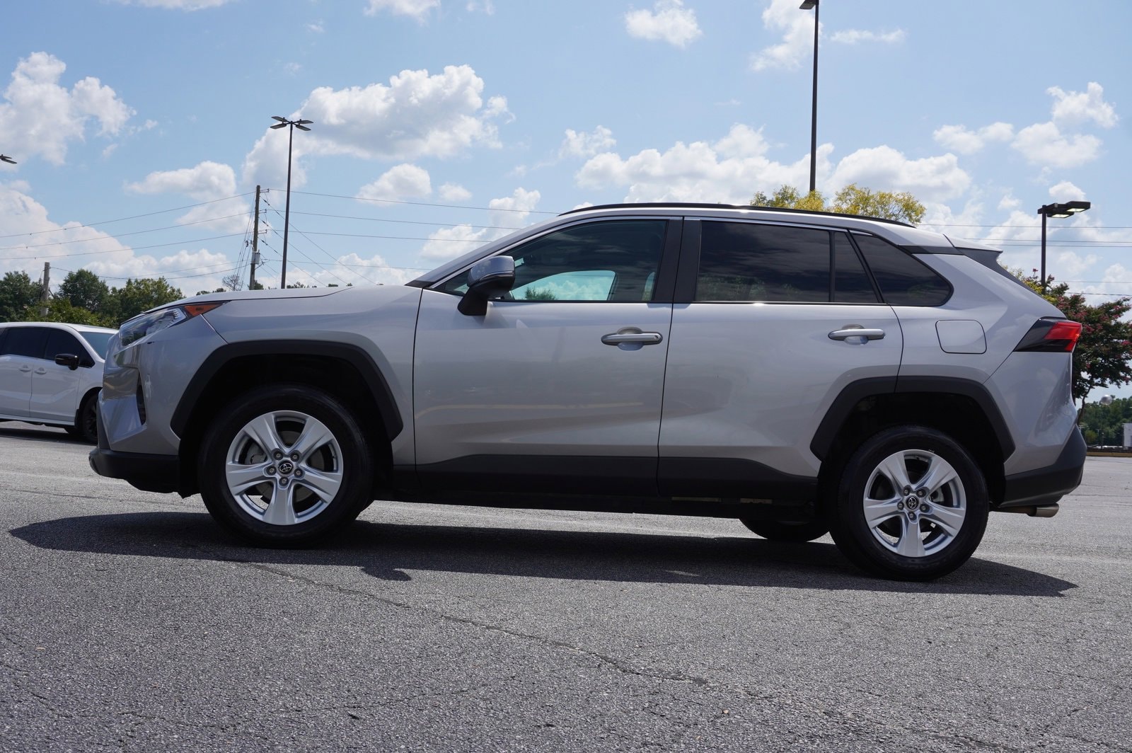 Used 2019 Toyota RAV4 XLE with VIN 2T3W1RFV7KC024441 for sale in Union City, GA