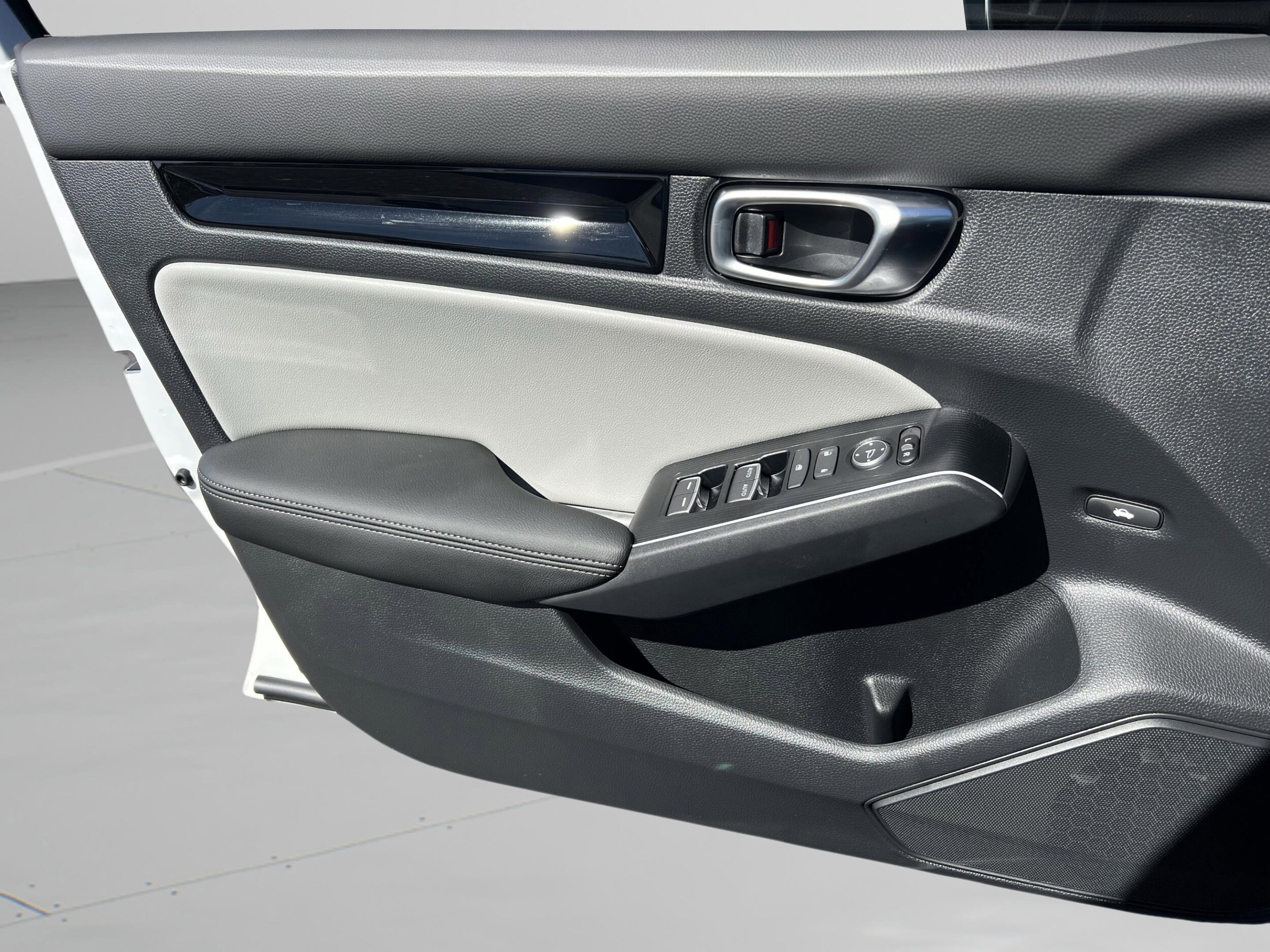 2026 Honda Civic Sport Touring - Photo 33
