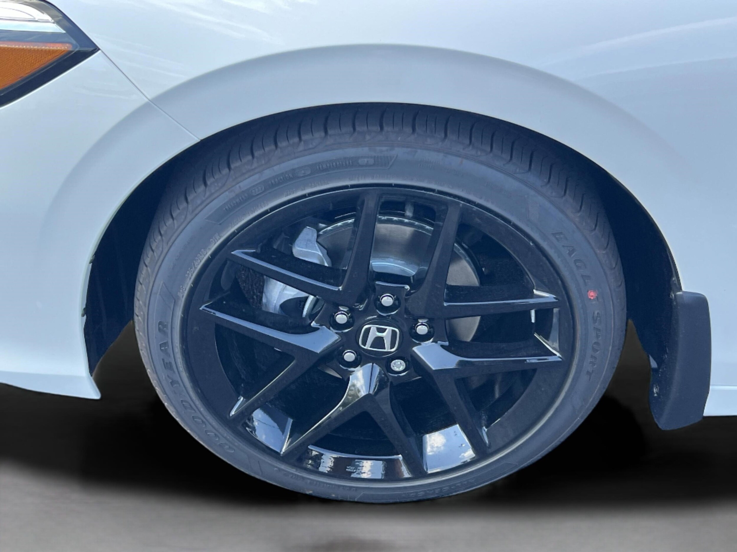 2026 Honda Civic Hatchback Sport - Photo 13