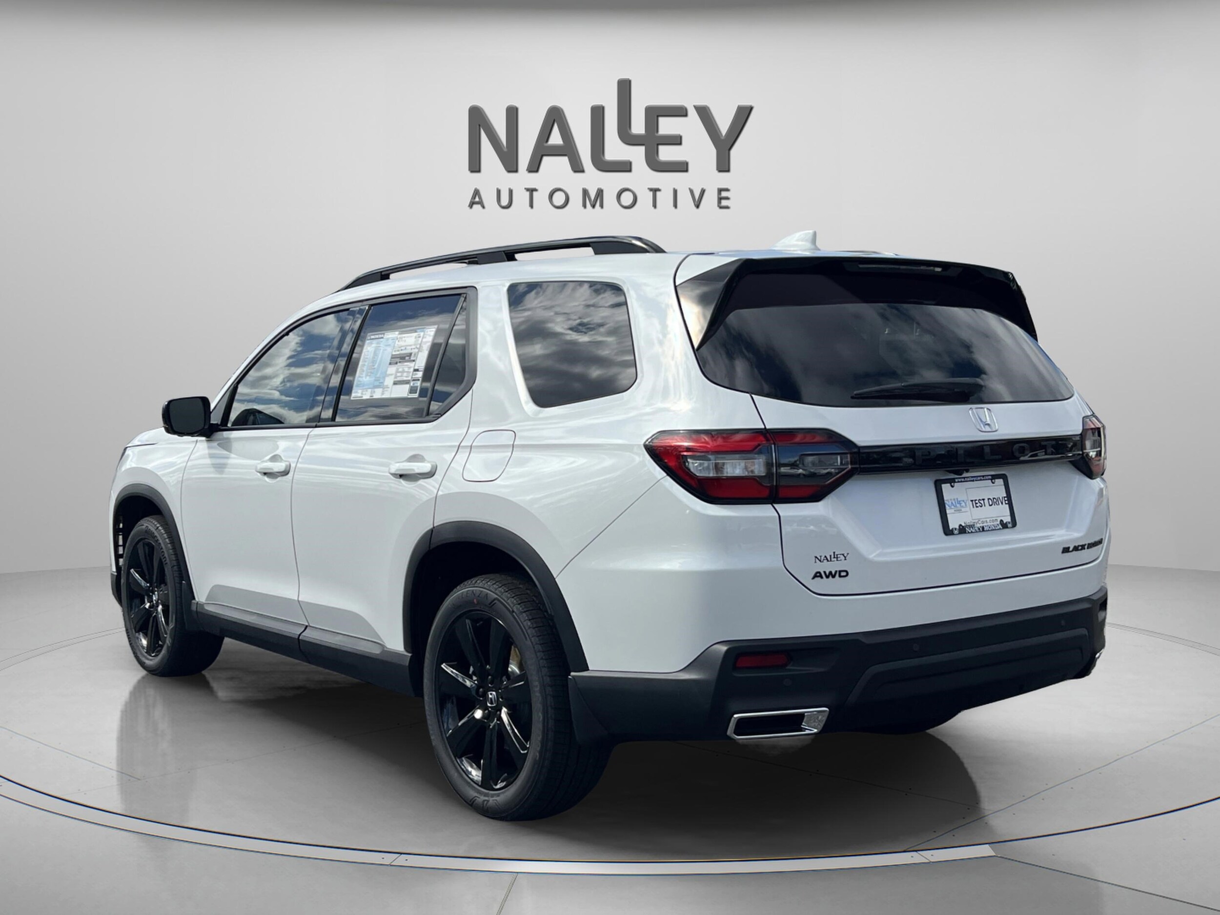 2025 Honda Pilot Black Edition photo 3