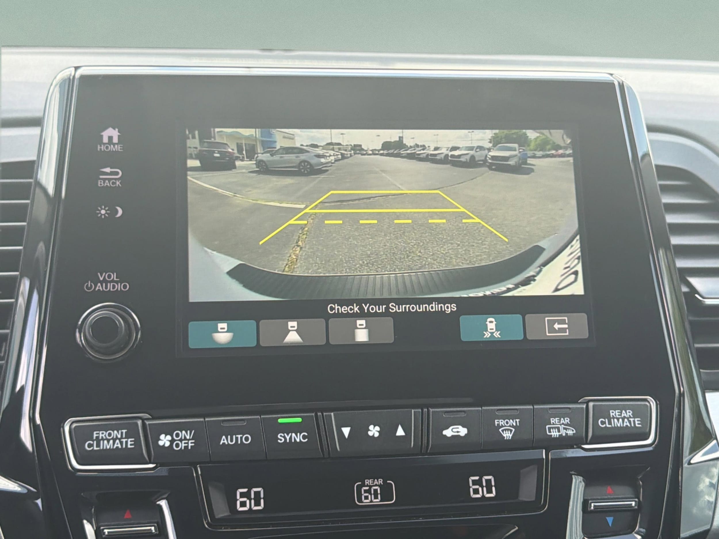 2024 Honda Odyssey Touring - Photo 10