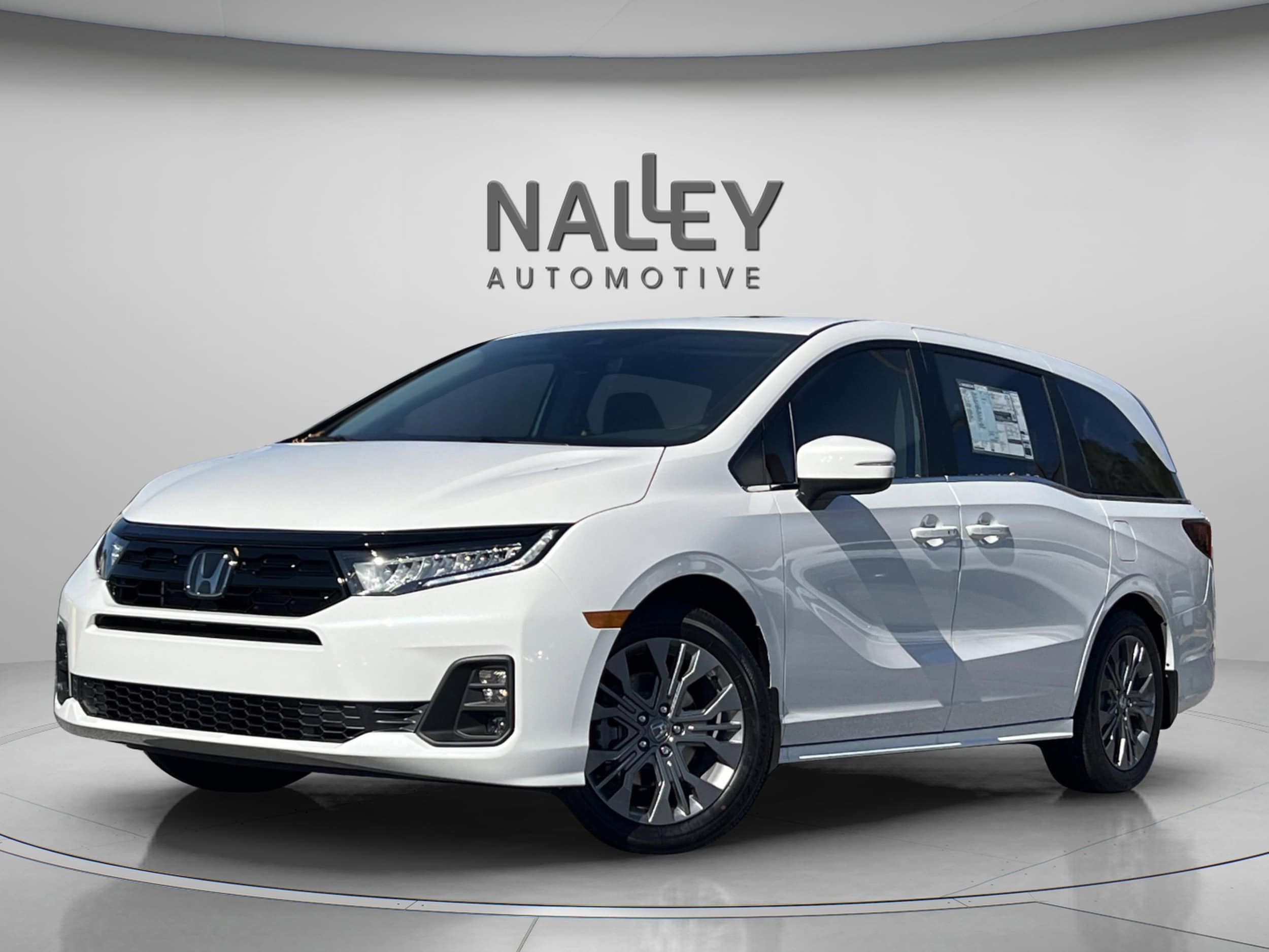 2026 Honda Odyssey Touring's photo