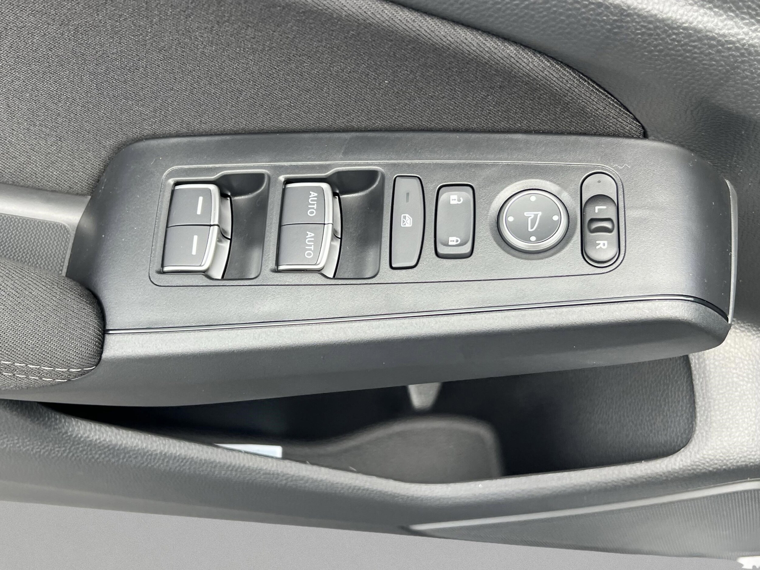 2026 Honda Civic Hatchback Sport - Photo 28