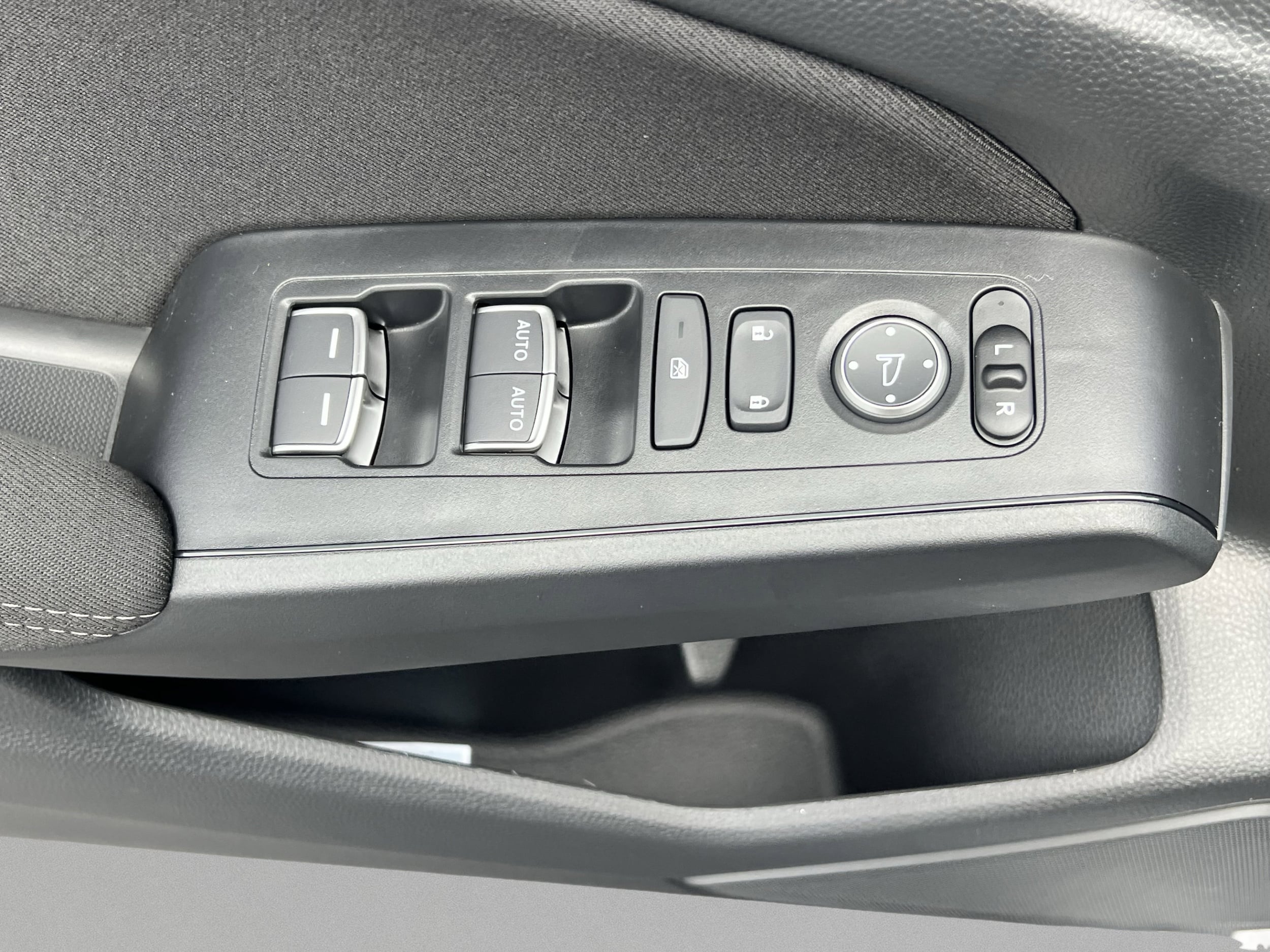 2026 Honda Civic Hatchback Sport - Photo 28