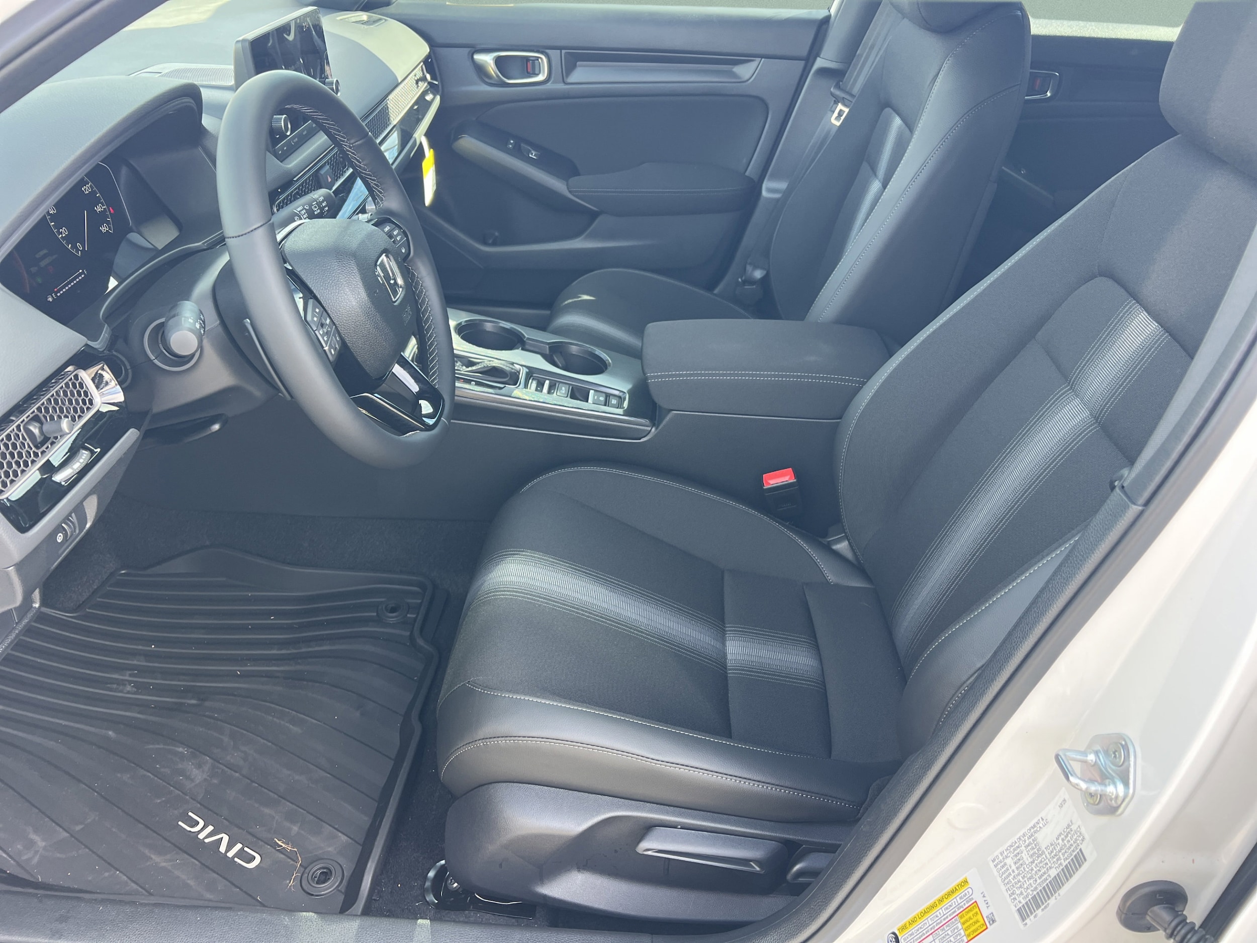 2026 Honda Civic Hatchback Sport - Photo 22