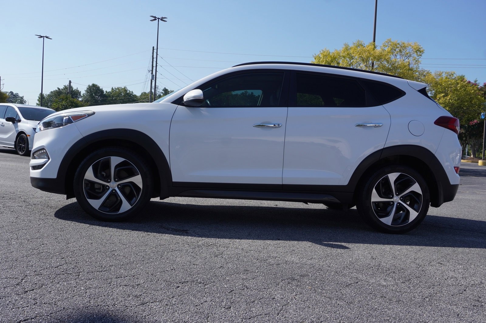 Used 2016 Hyundai Tucson Limited with VIN KM8J33A28GU101928 for sale in Union City, GA