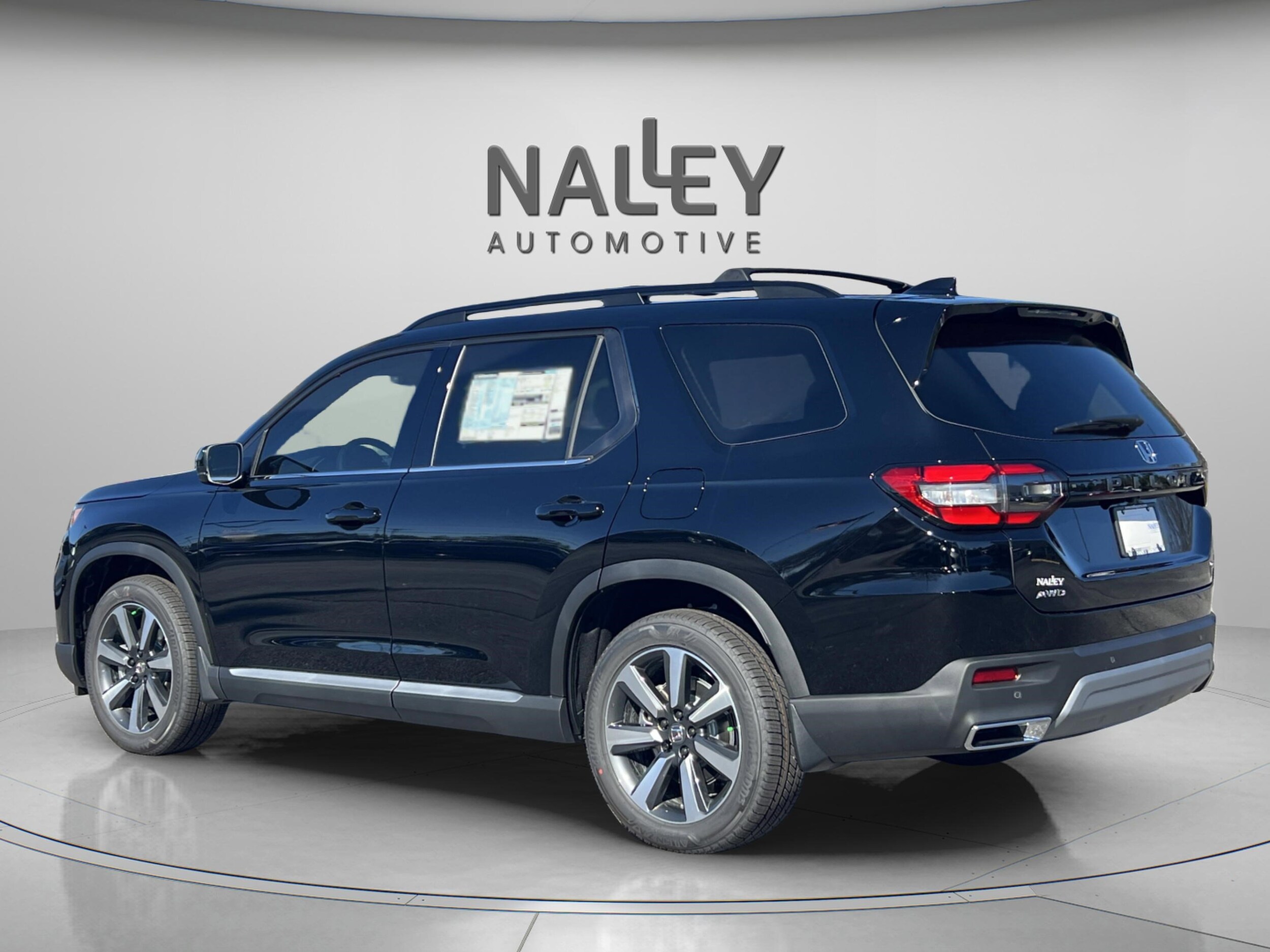 2025 Honda Pilot Touring photo 3