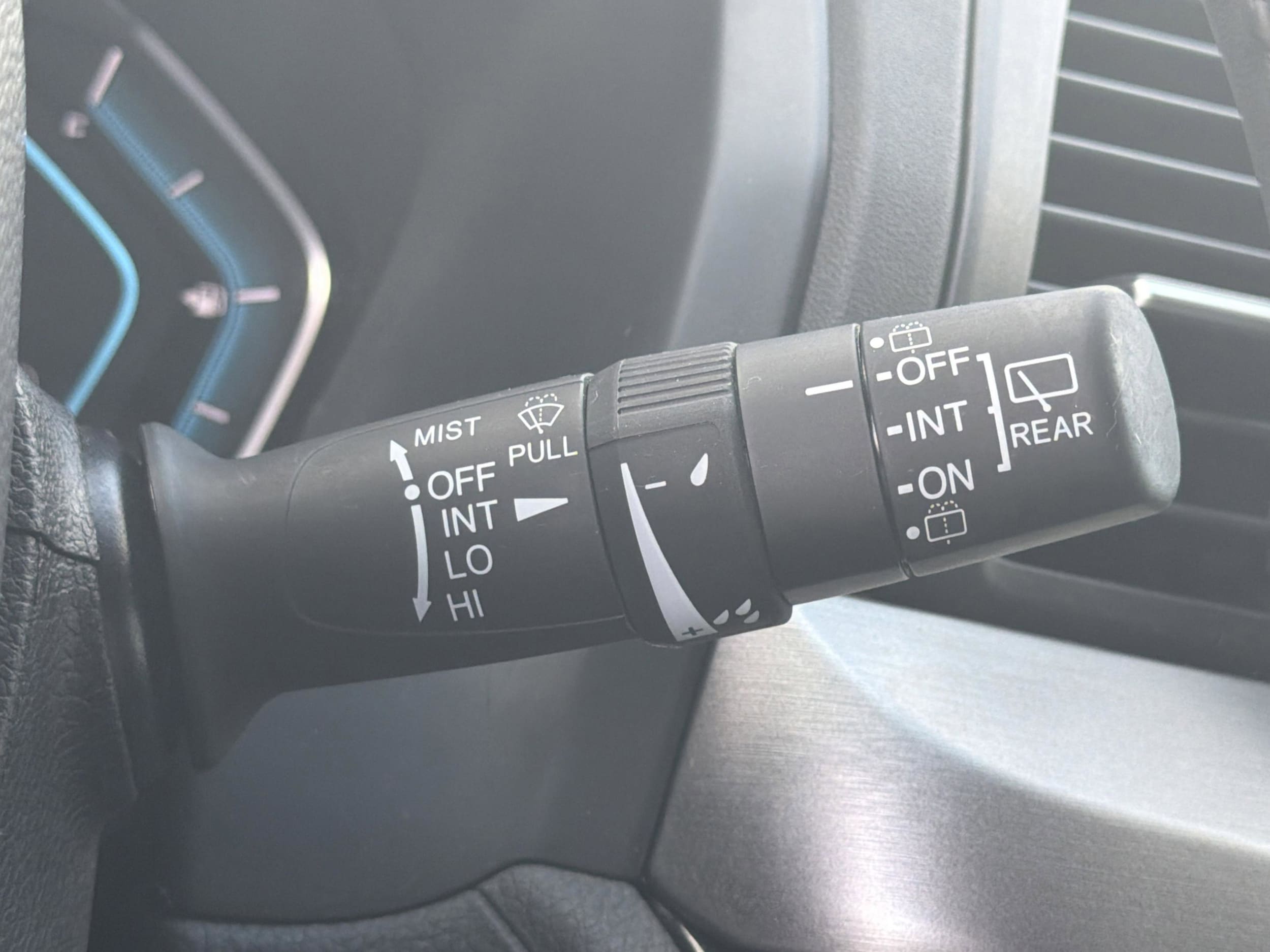 2024 Honda Odyssey Touring - Photo 26