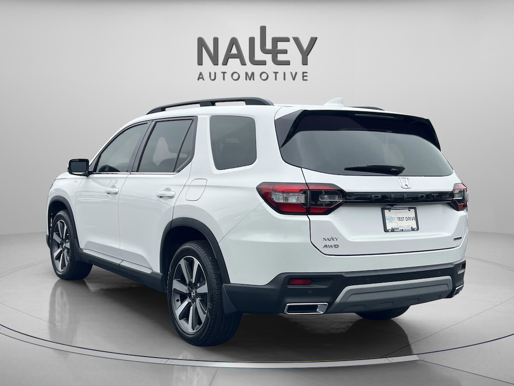 Used 2024 Honda Pilot Touring SUV