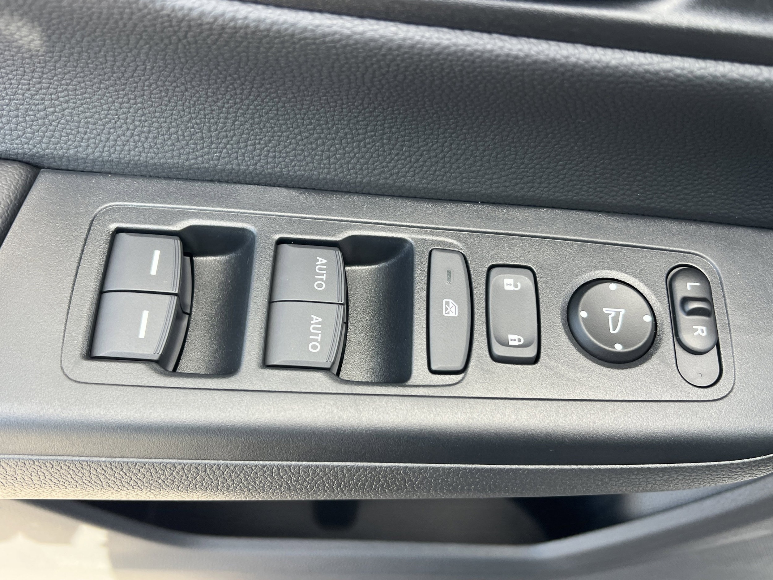 2026 Honda CR-V Sport - Photo 30