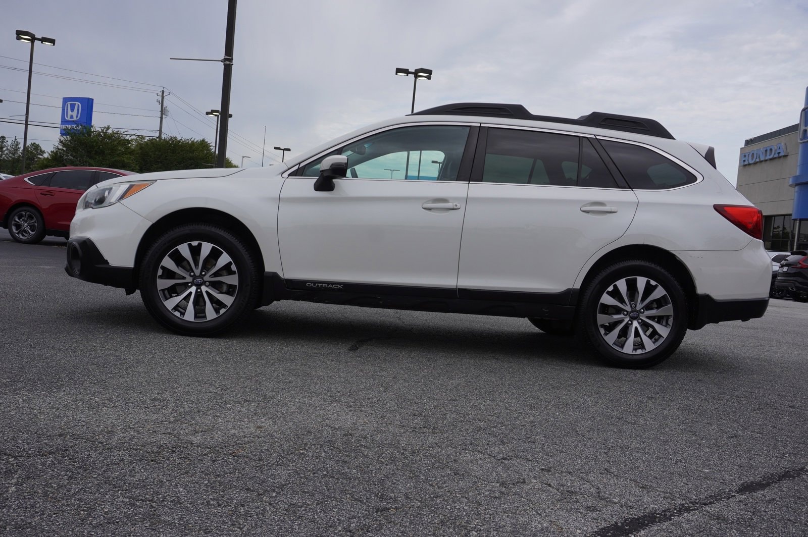 Used 2015 Subaru Outback Limited with VIN 4S4BSAJC0F3207055 for sale in Union City, GA