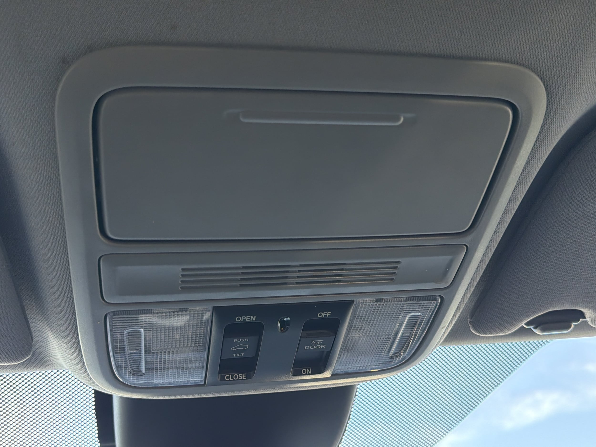 2022 Honda Odyssey EX-L - Photo 23