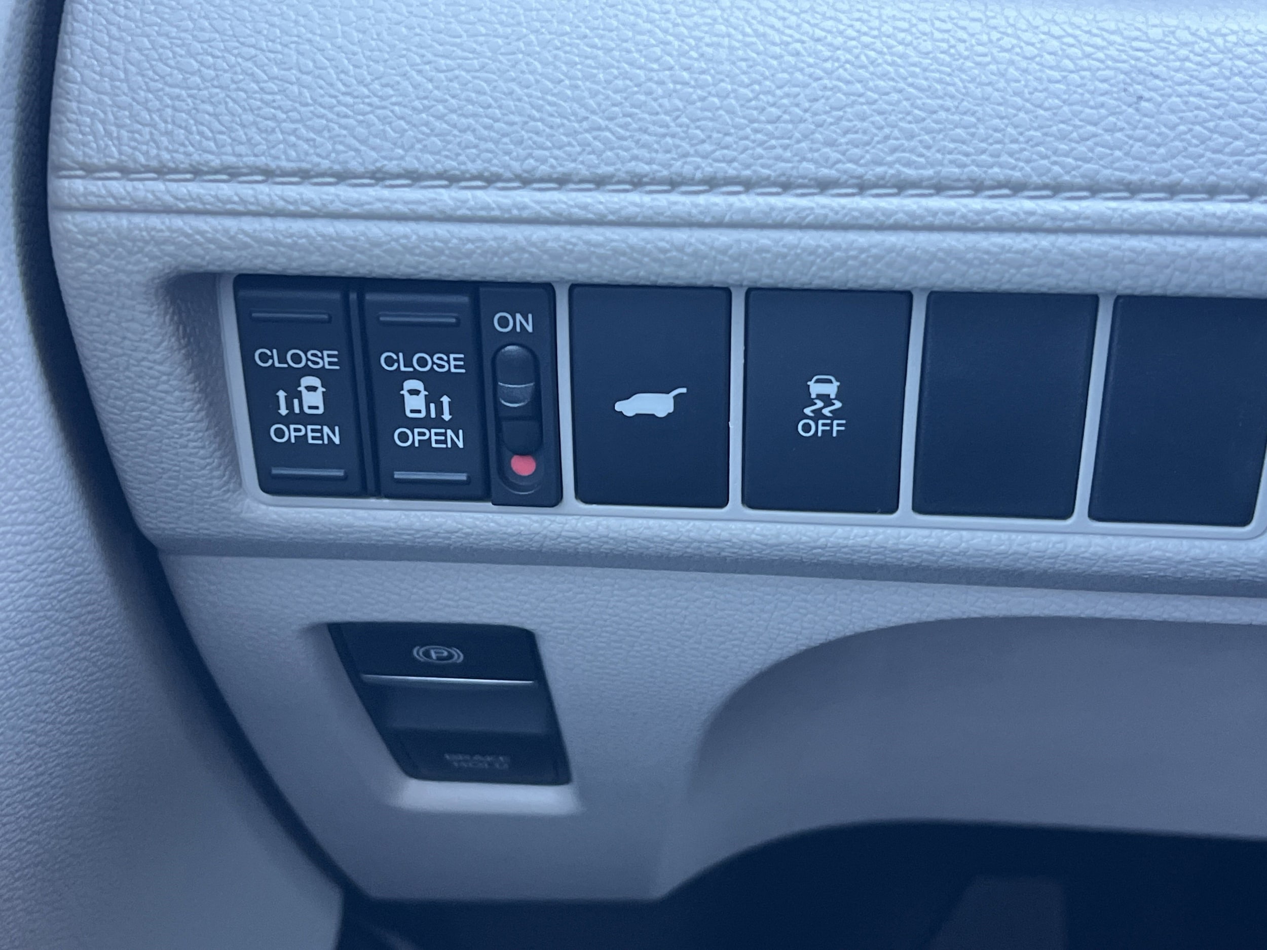 2026 Honda Odyssey EX-L - Photo 16