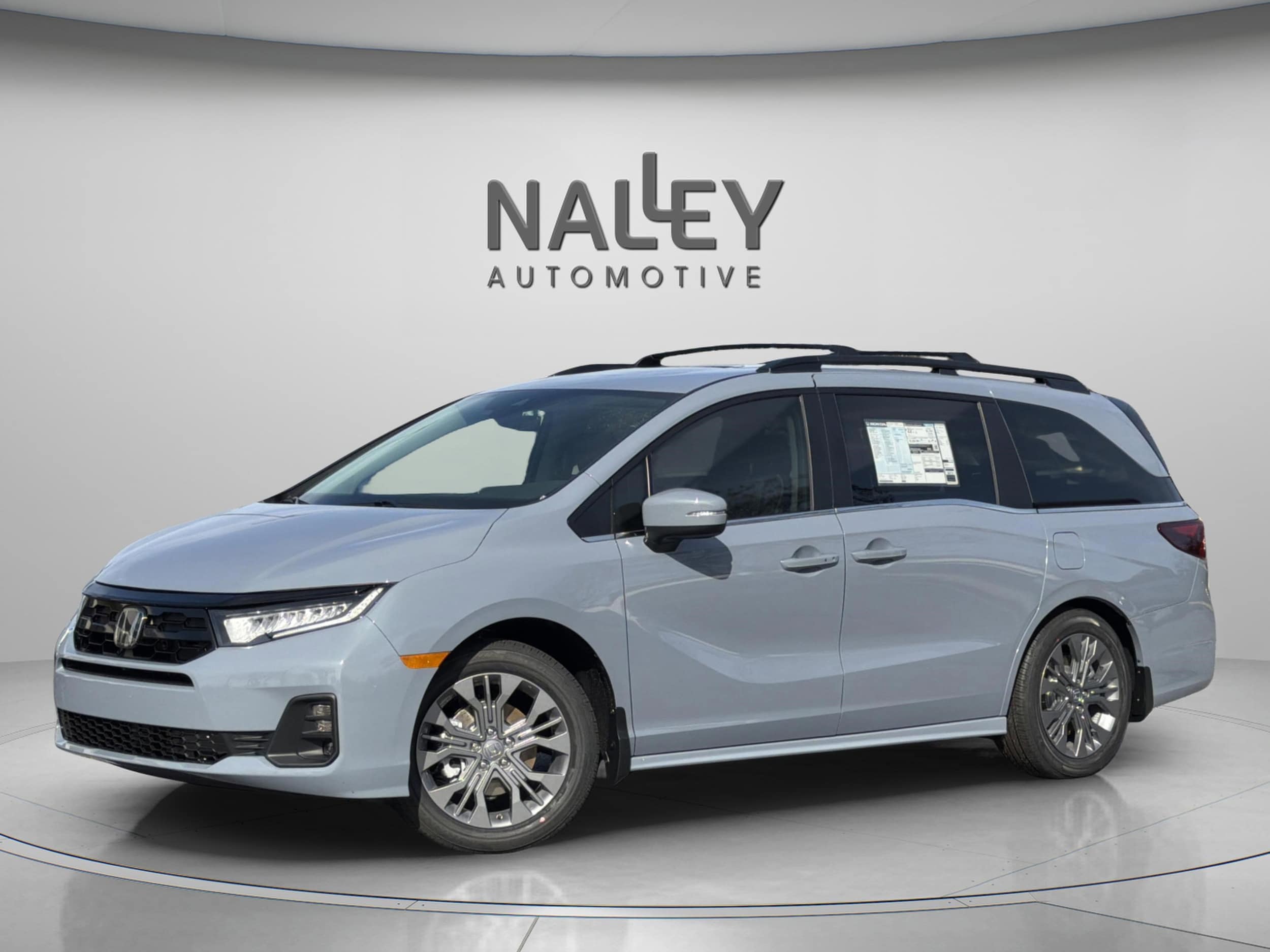 2026 Honda Odyssey Touring's photo