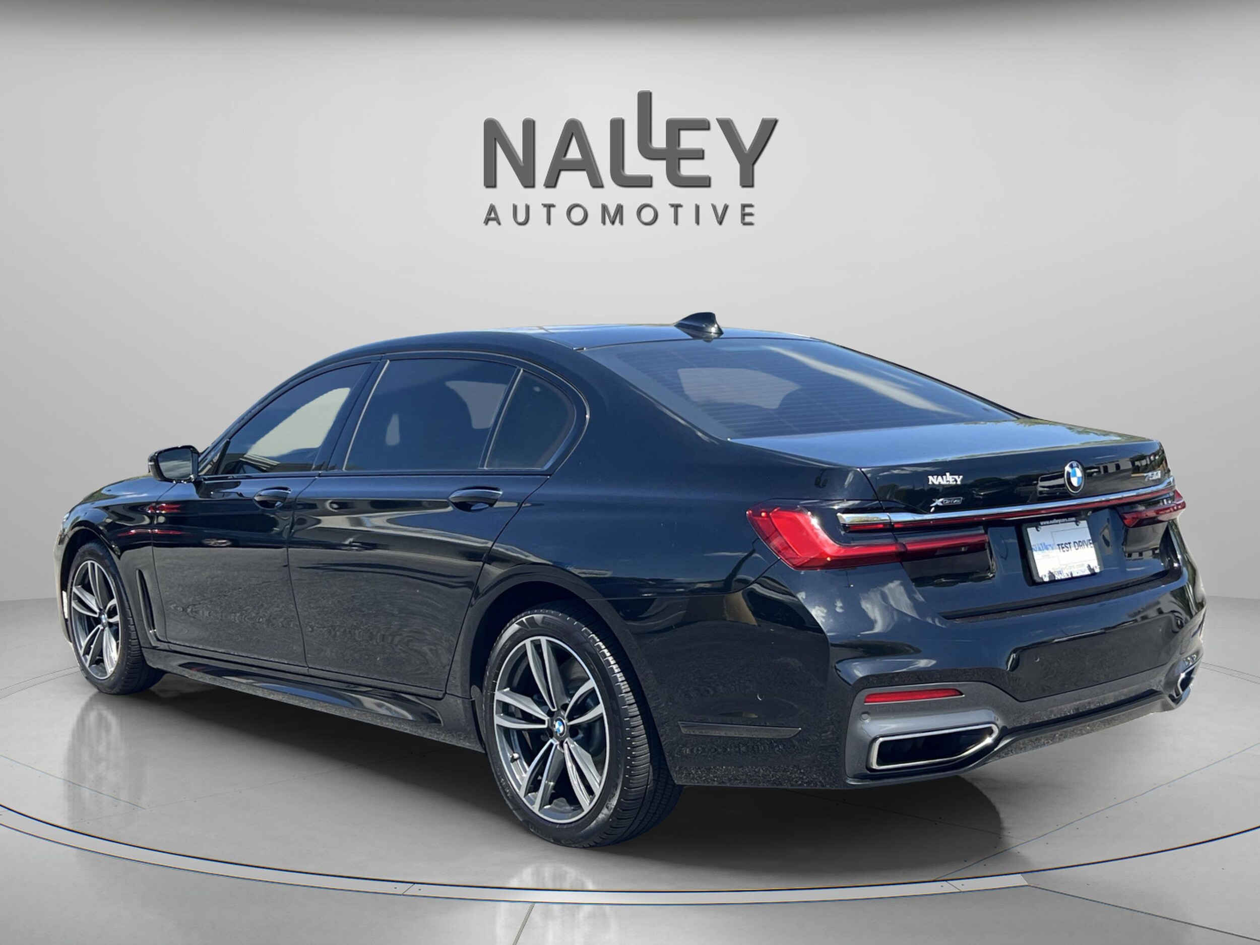 2020 Bmw 750i xDrive Sedan photo 2