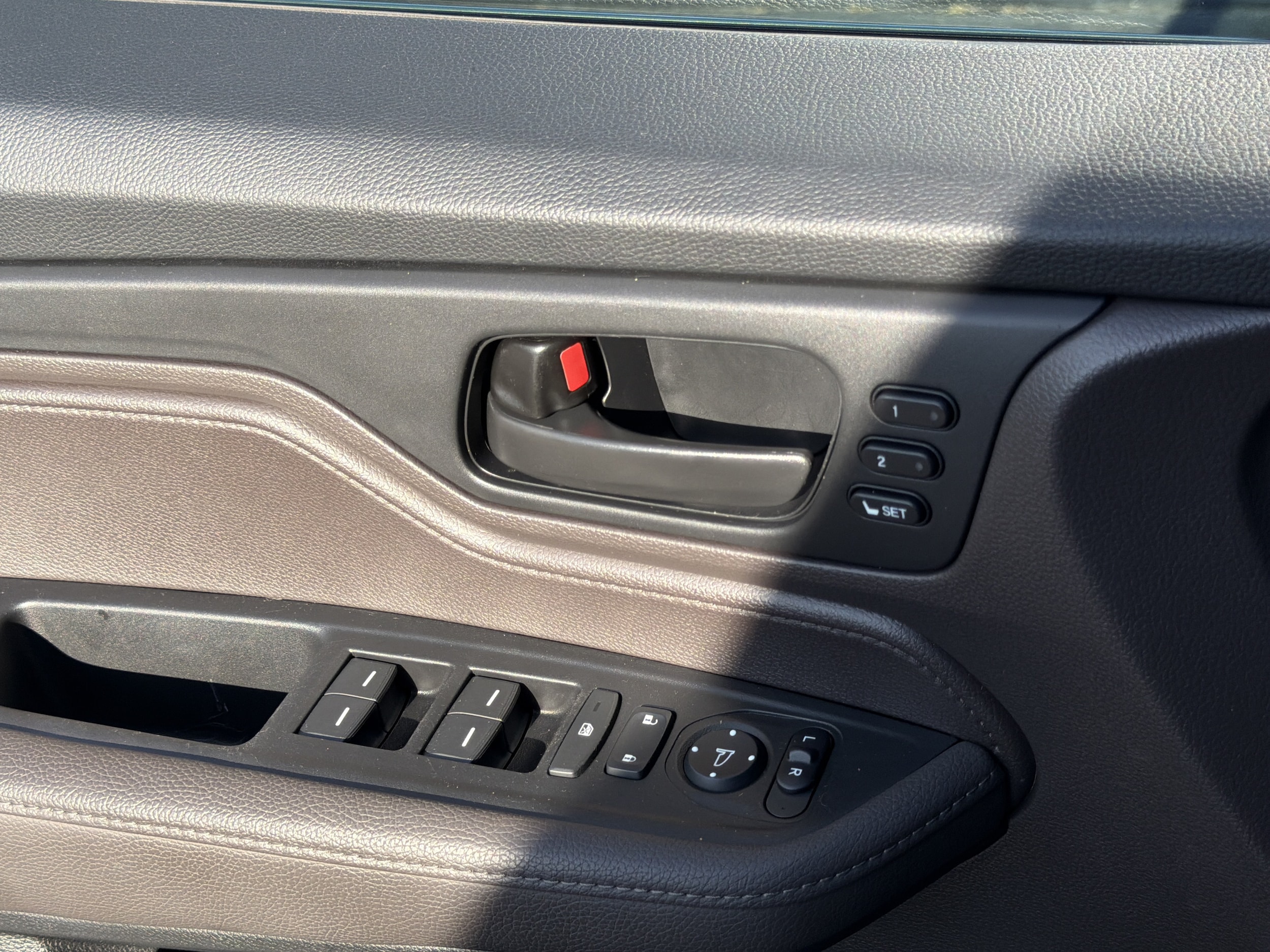 2022 Honda Odyssey EX-L - Photo 28
