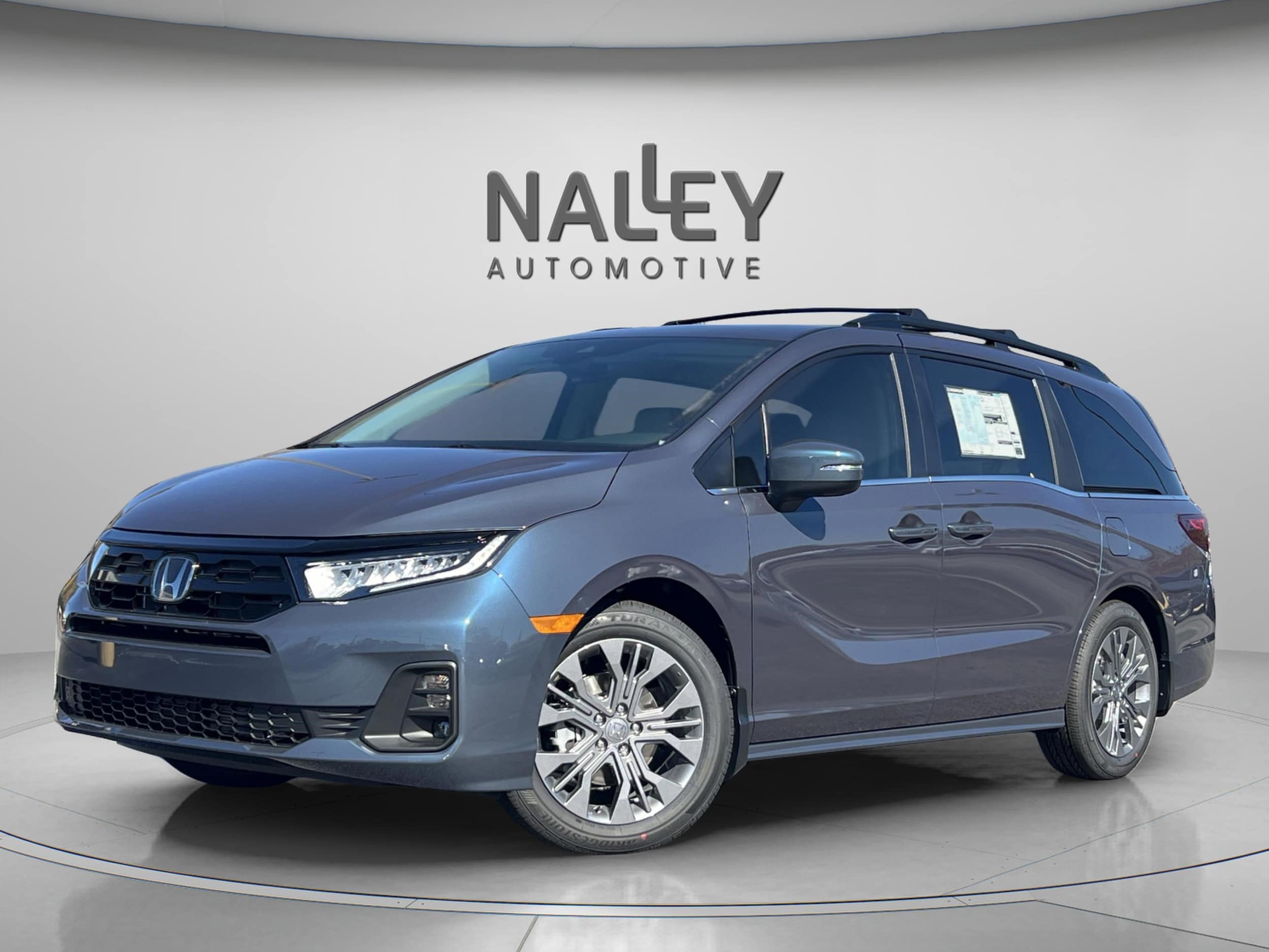 2026 Honda Odyssey Touring's photo