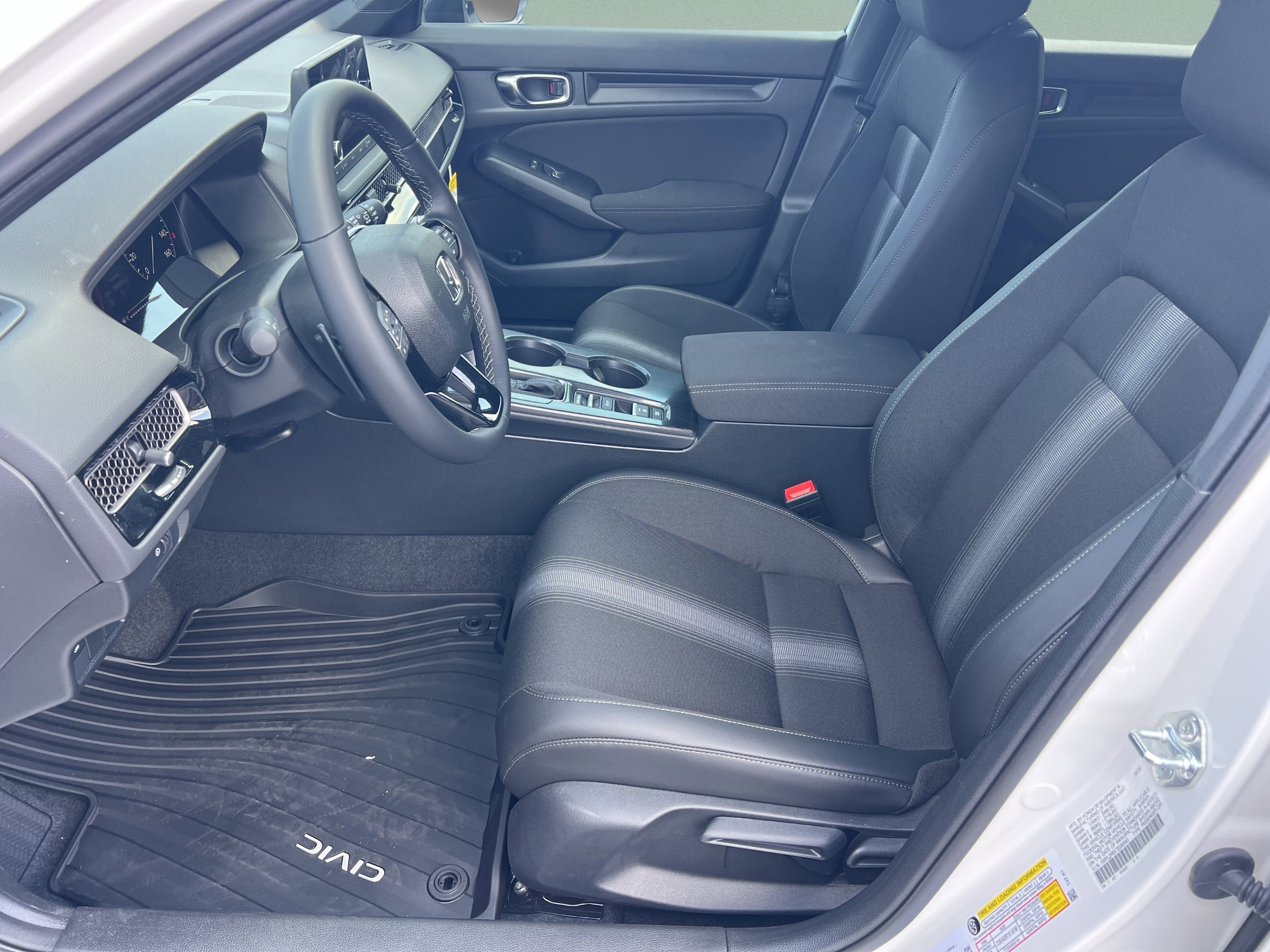 2026 Honda Civic Hatchback Sport - Photo 29