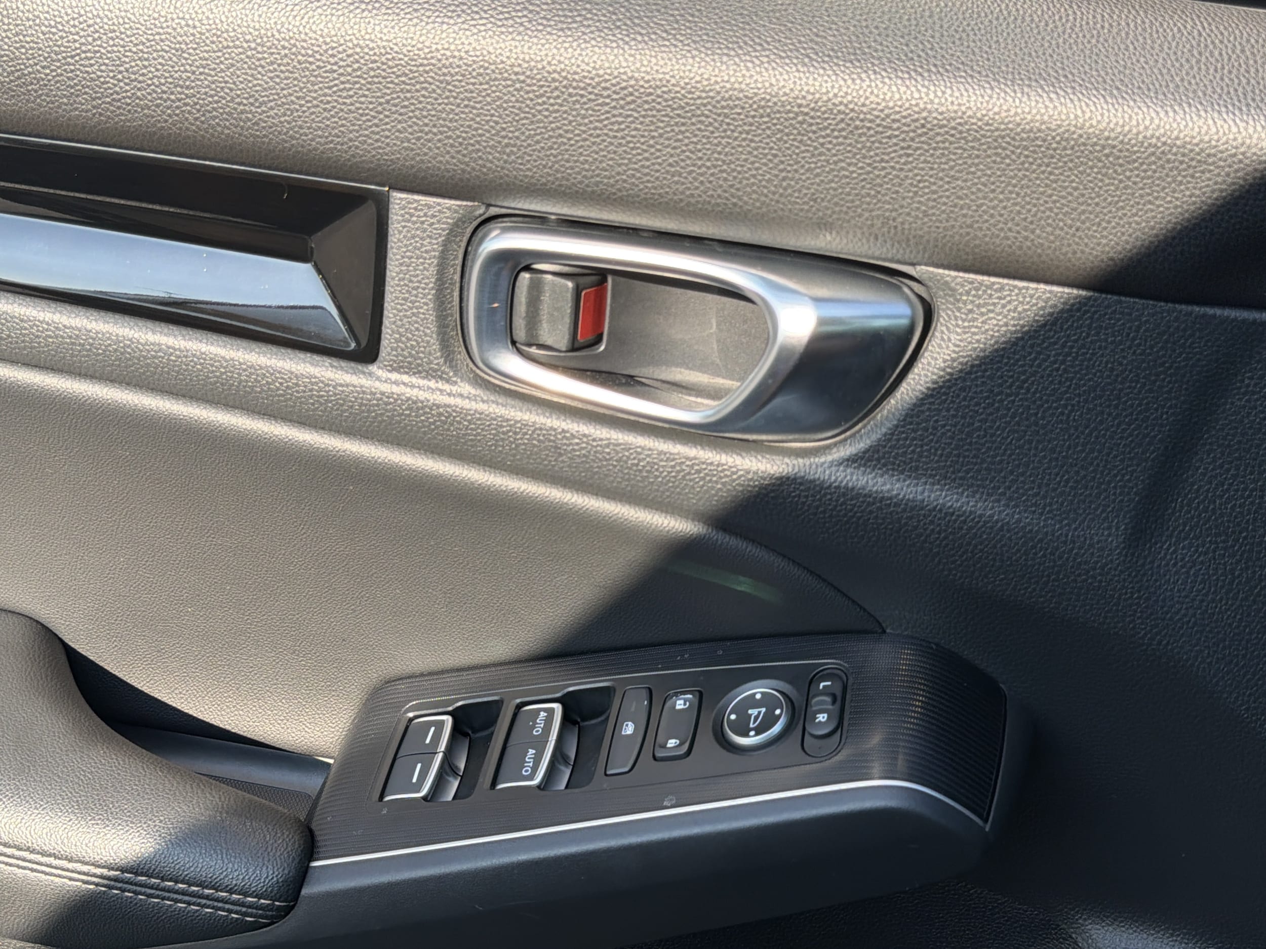 2024 Honda Civic Hatchback Sport Touring - Photo 24