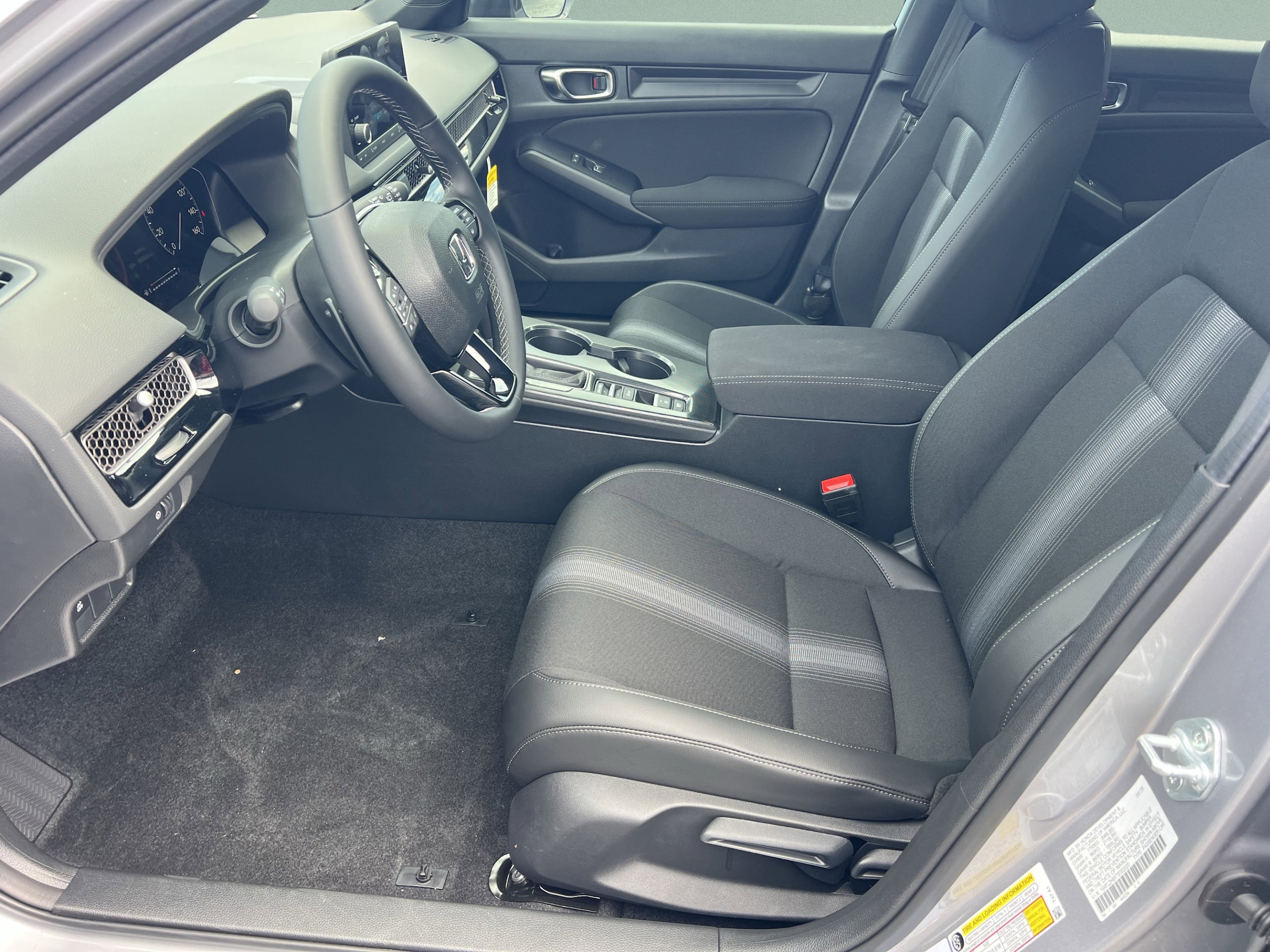 2026 Honda Civic Hatchback Sport - Photo 29