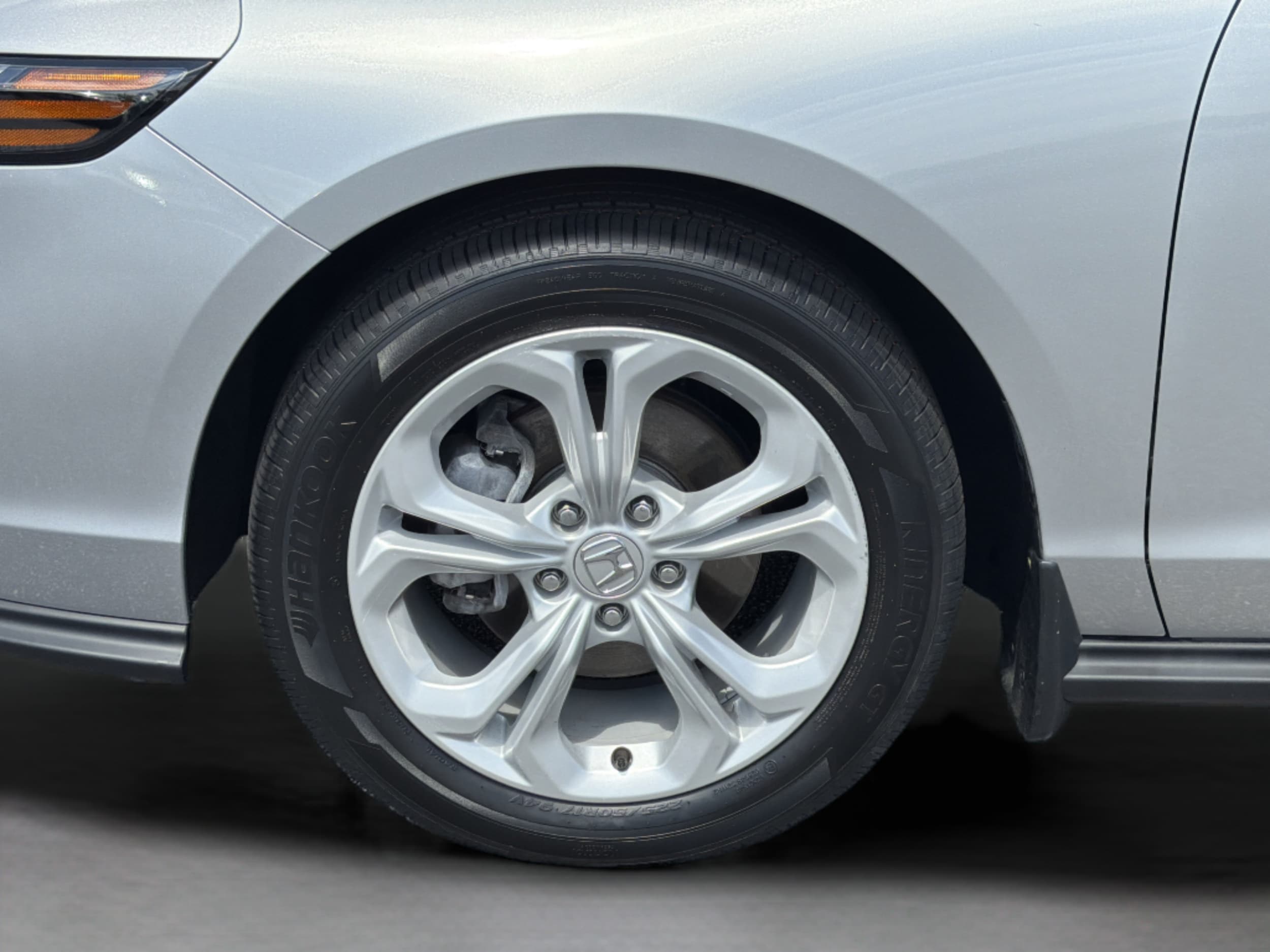 2024 Honda Accord LX - Photo 25