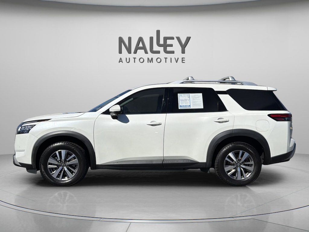 Used 2023 Nissan Pathfinder SL SUV