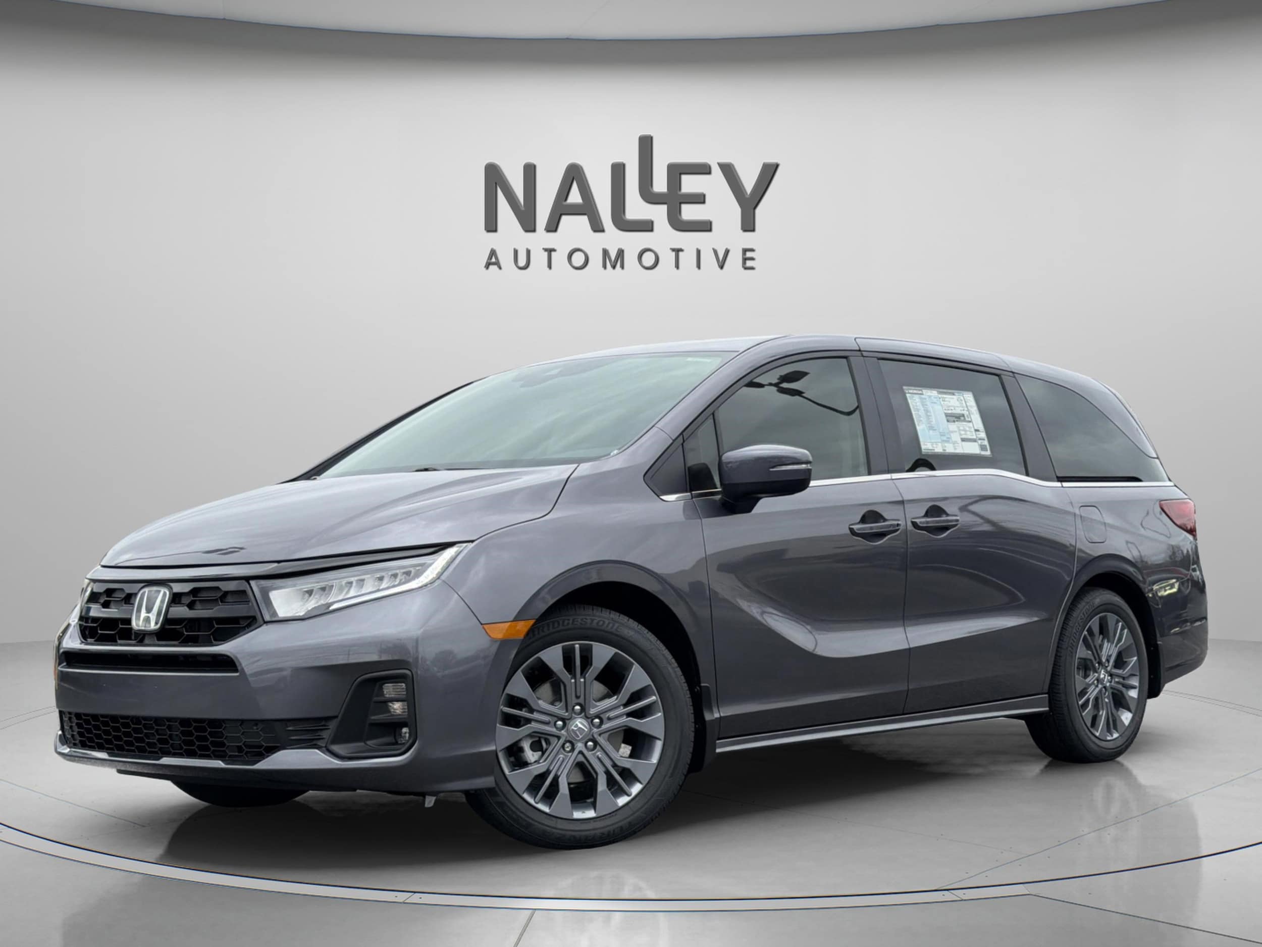 2026 Honda Odyssey Touring's photo