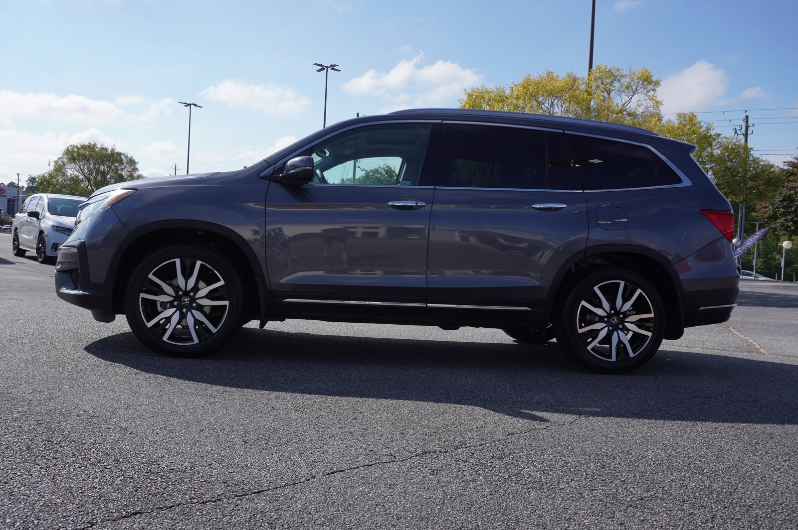 Certified 2019 Honda Pilot Touring with VIN 5FNYF5H92KB037055 for sale in Union City, GA