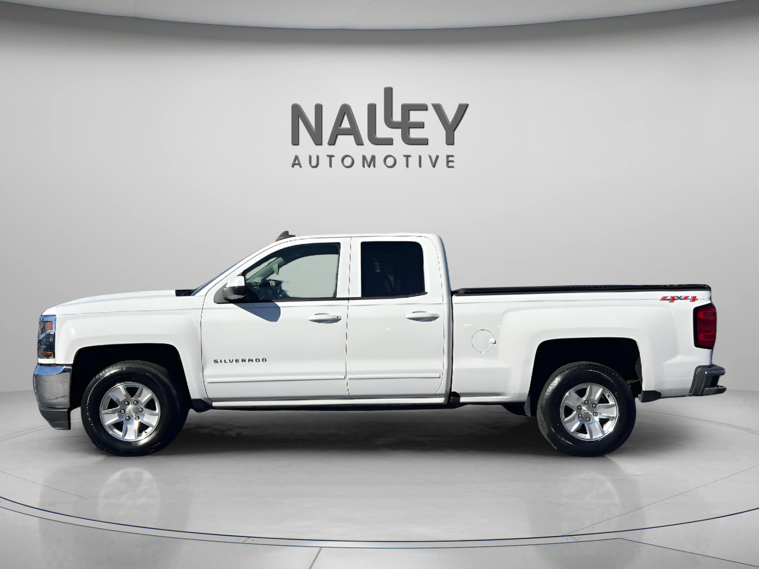 Used 2017 Chevrolet Silverado 1500 LT with VIN 1GCVKREH7HZ135678 for sale in Union City, GA