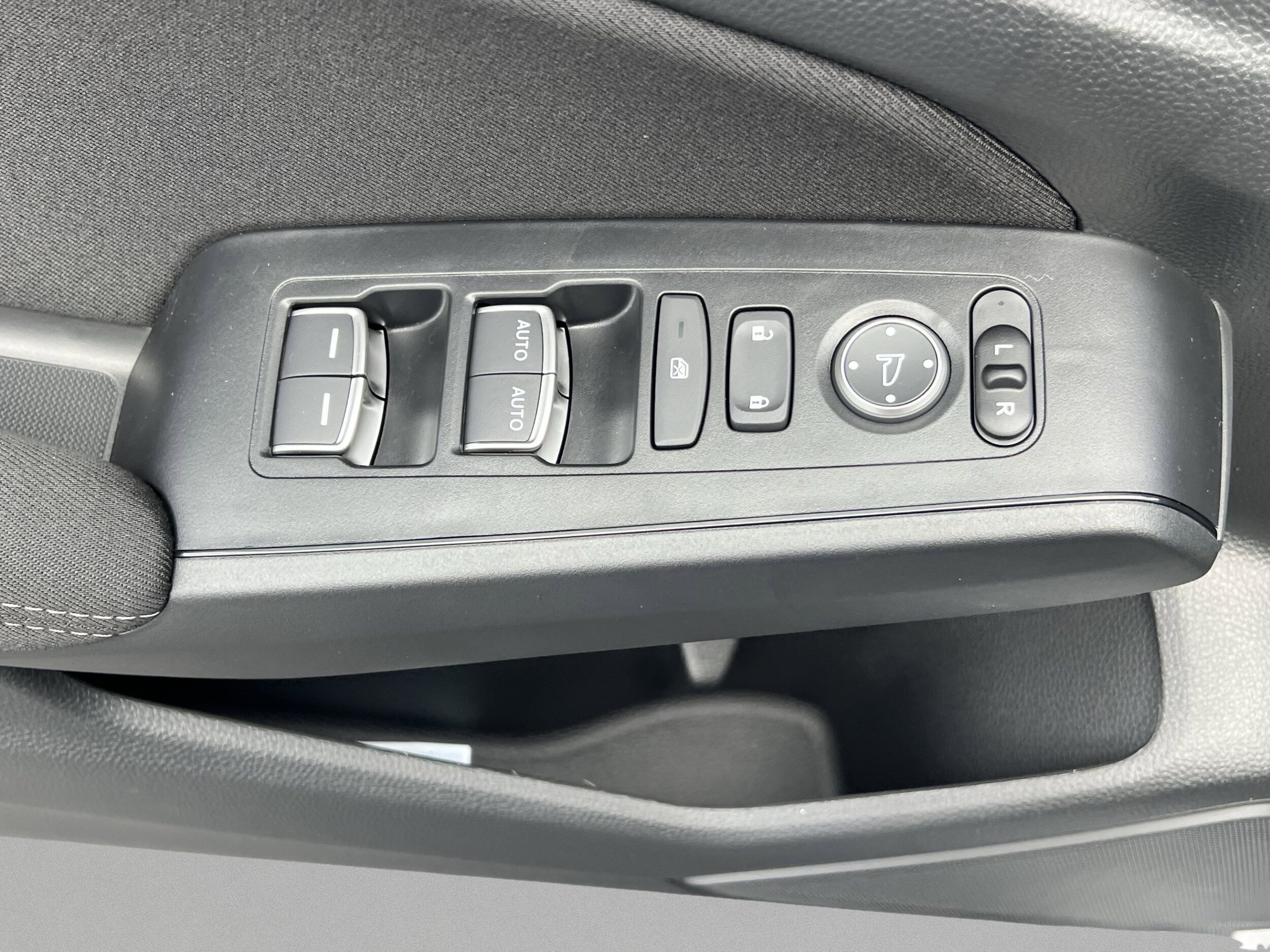 2026 Honda Civic Hatchback Sport - Photo 28