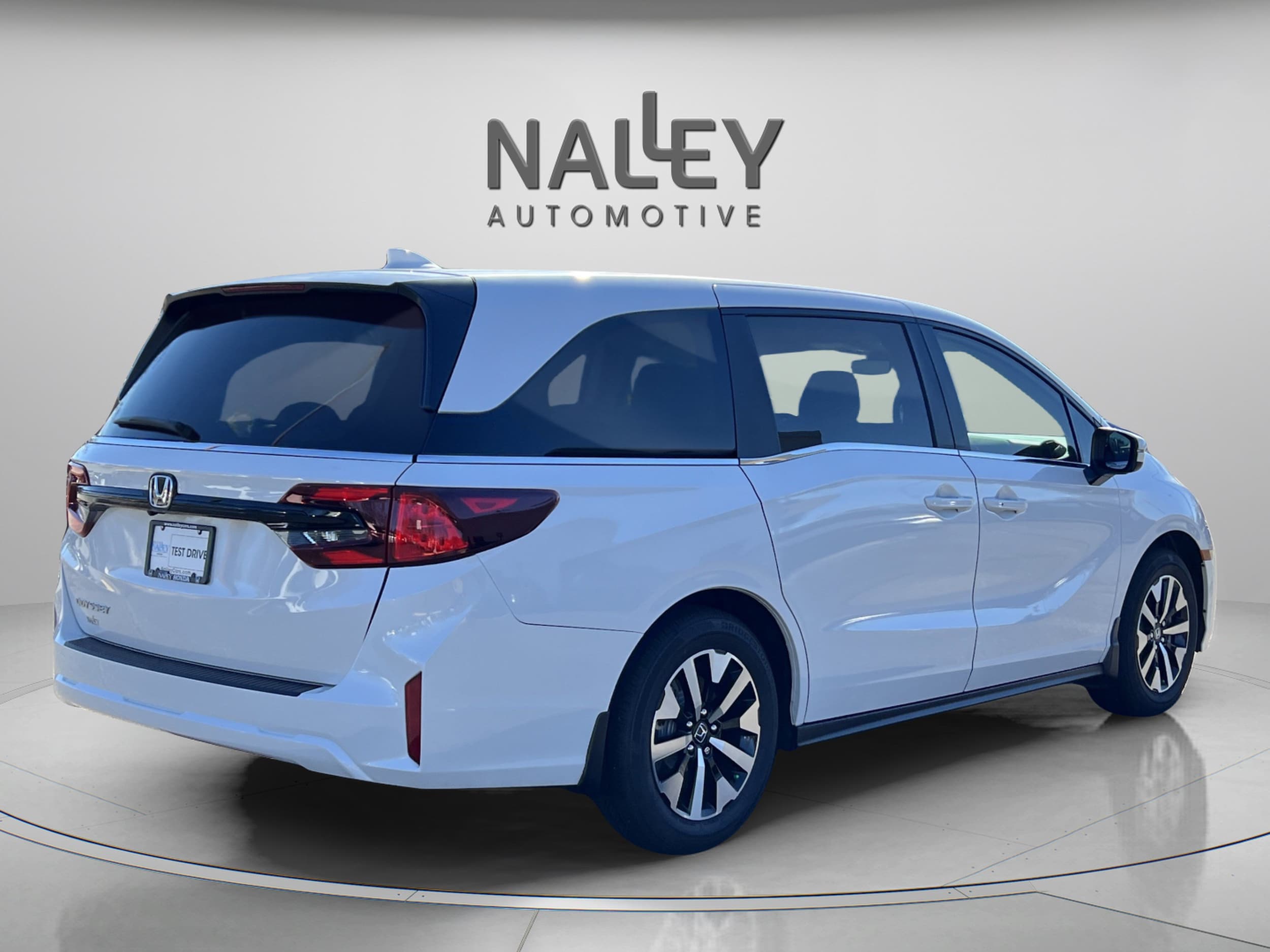2026 Honda Odyssey EX-L - Photo 7