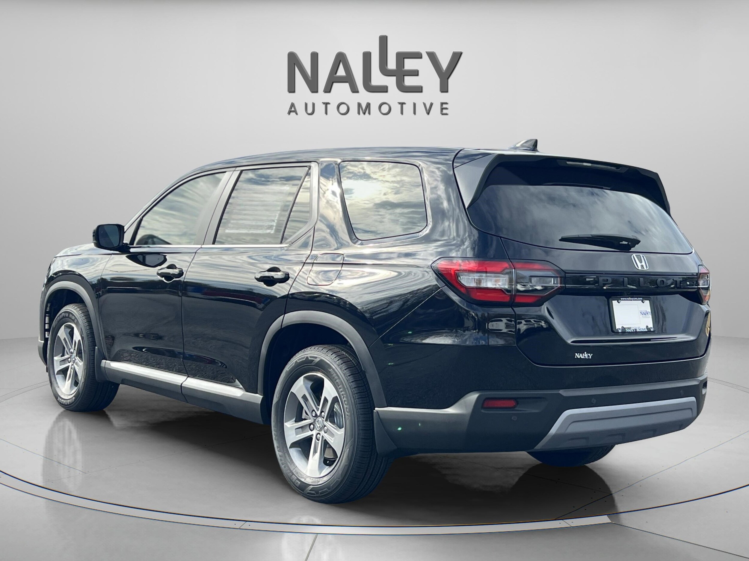 2025 Honda Pilot EX-L photo 3