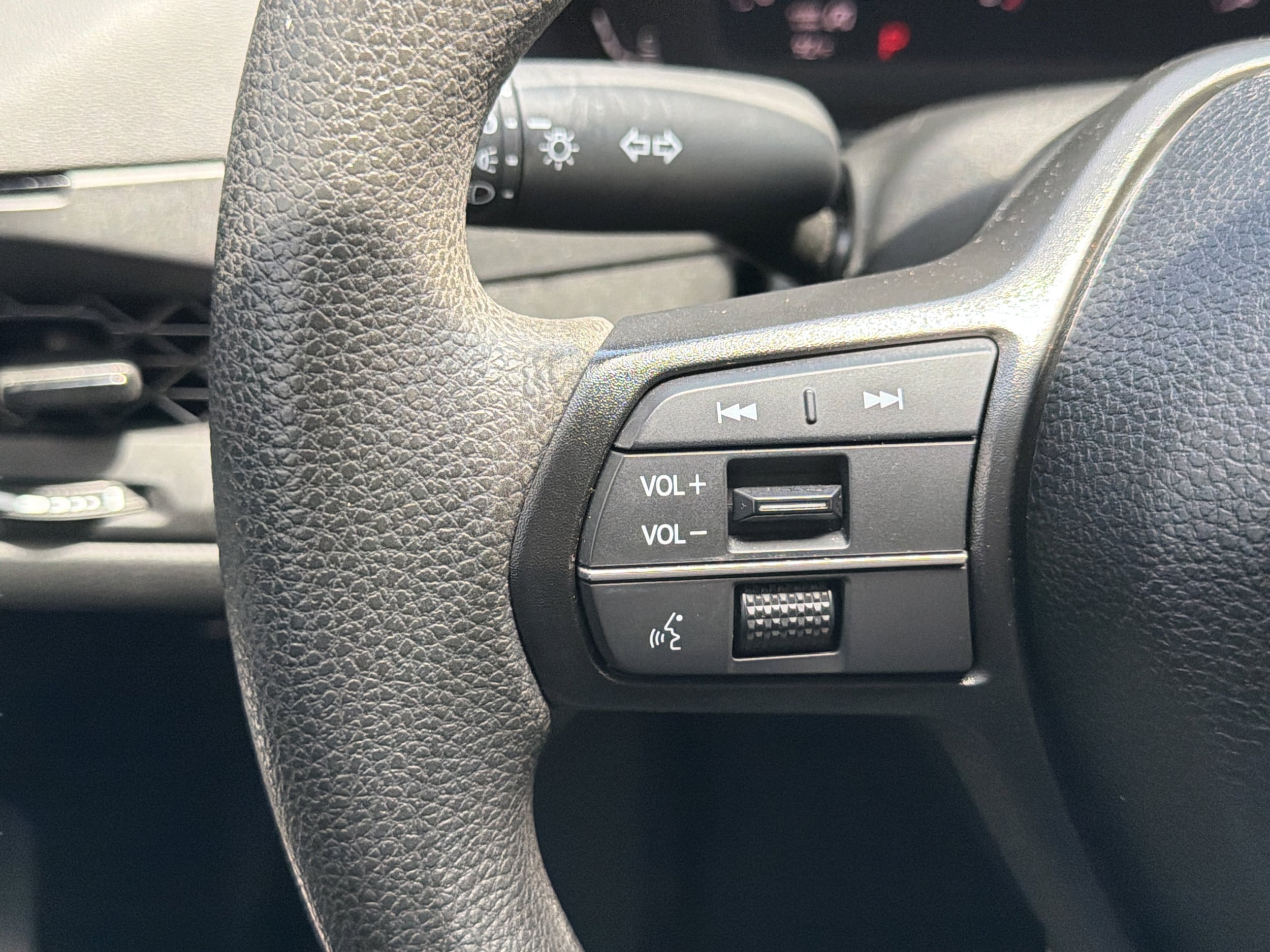 2024 Honda Accord LX - Photo 17