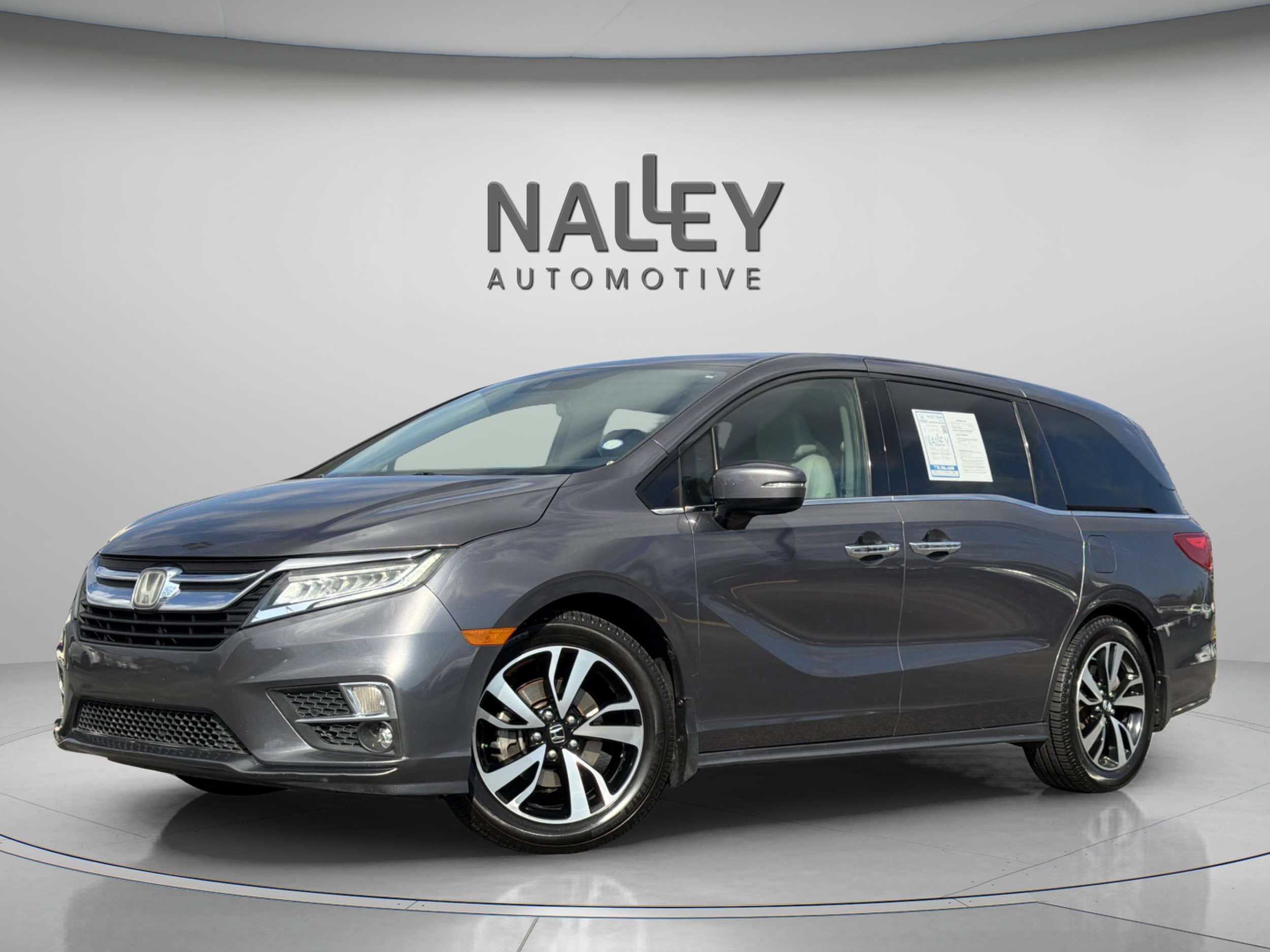 2018 Honda Odyssey Elite's photo