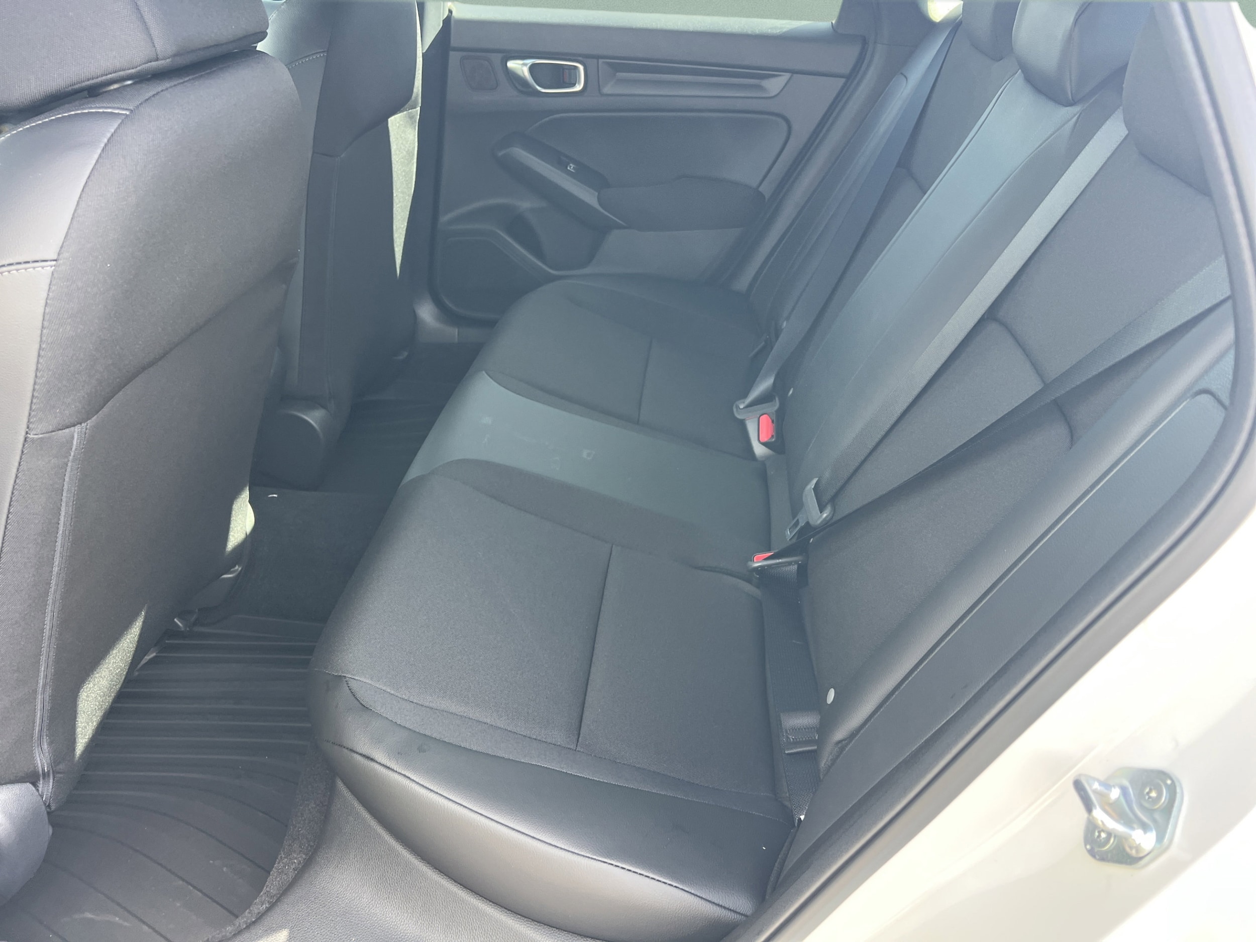 2026 Honda Civic Hatchback Sport - Photo 23