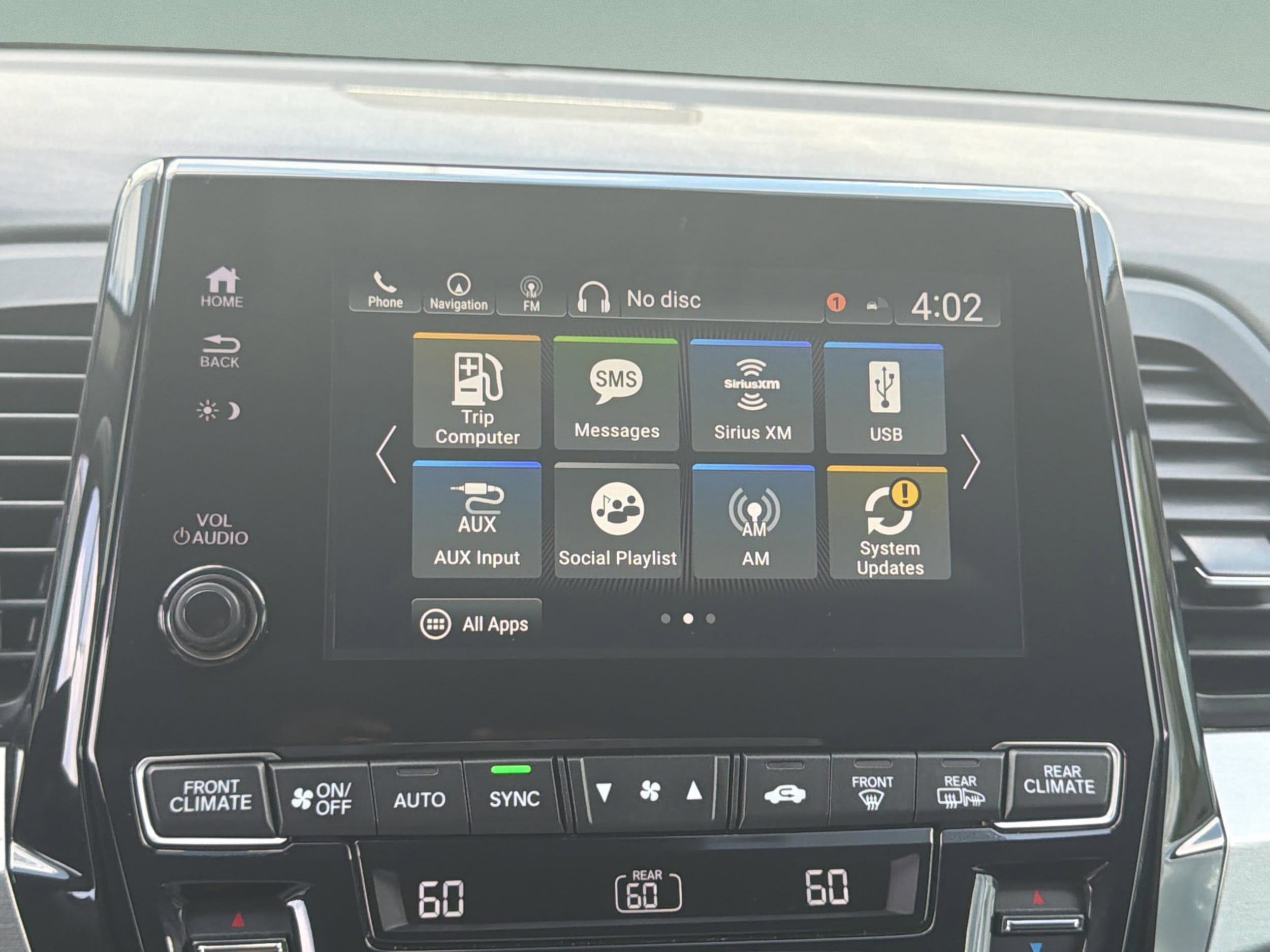 2024 Honda Odyssey Touring - Photo 11