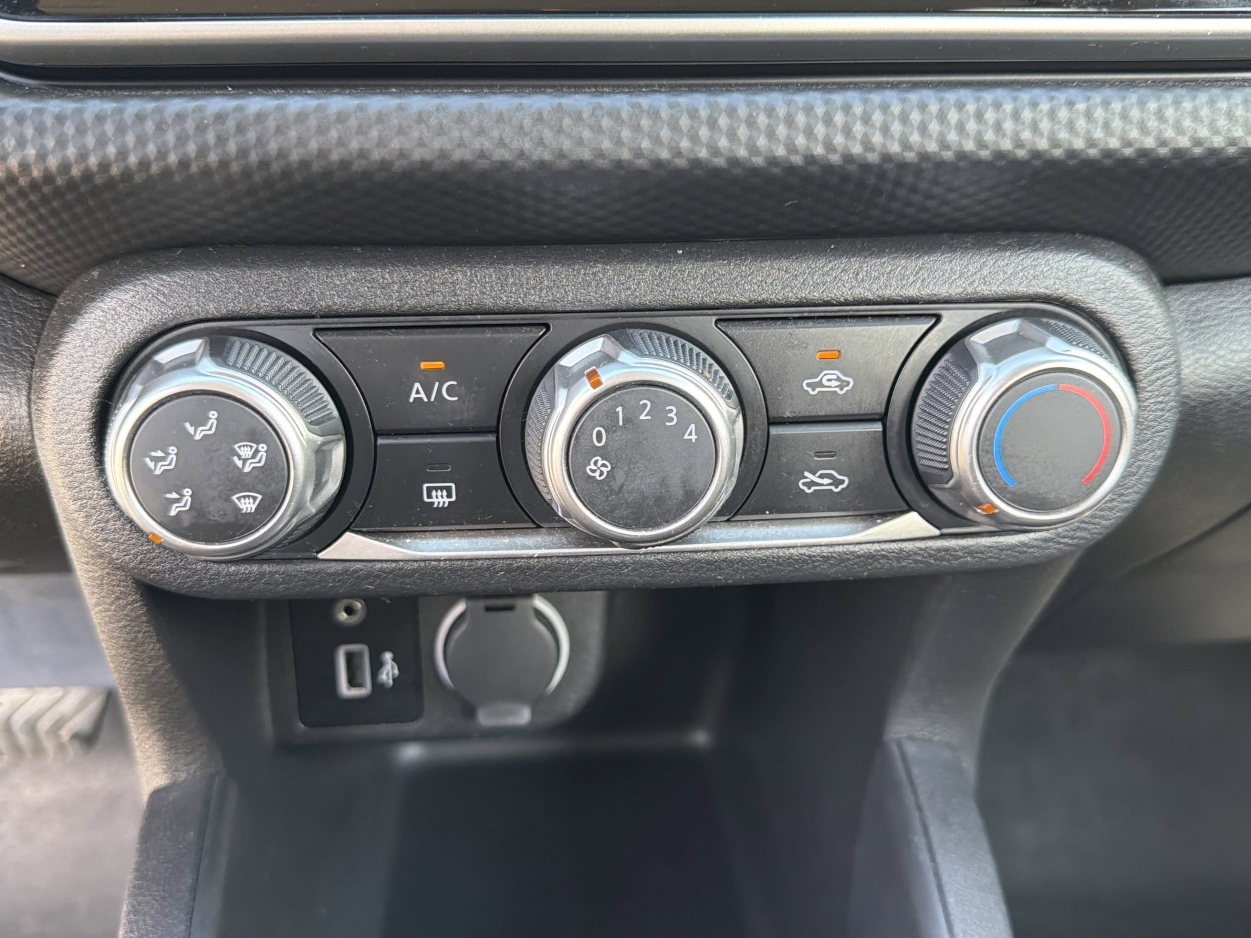 2022 Nissan Kicks S - Photo 27