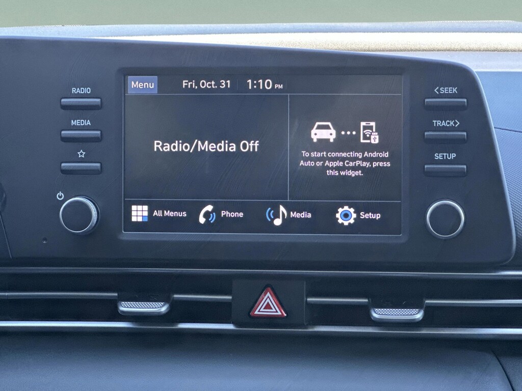 New 2026 Hyundai Elantra SE Sedan