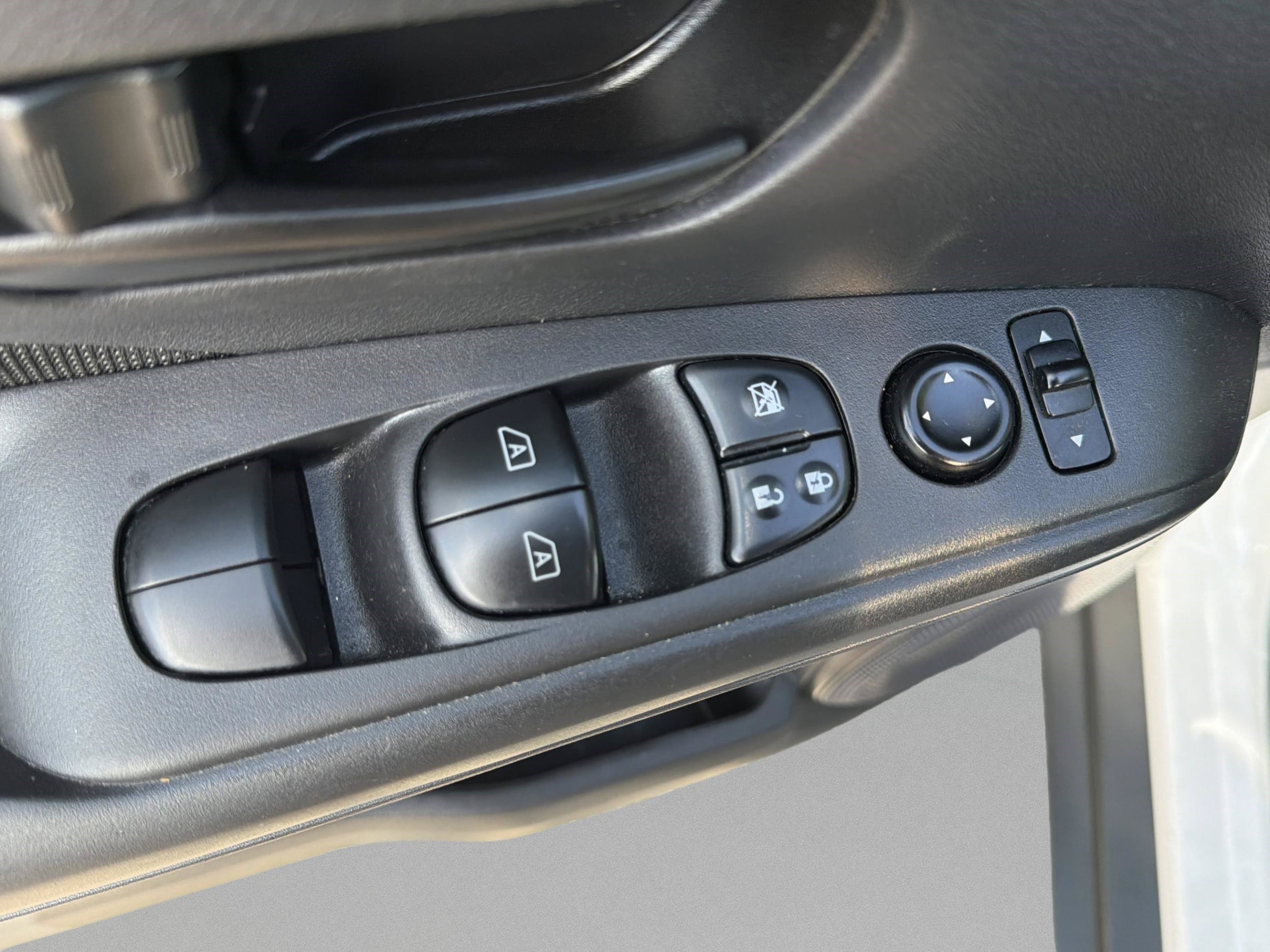 2022 Nissan Kicks S - Photo 16