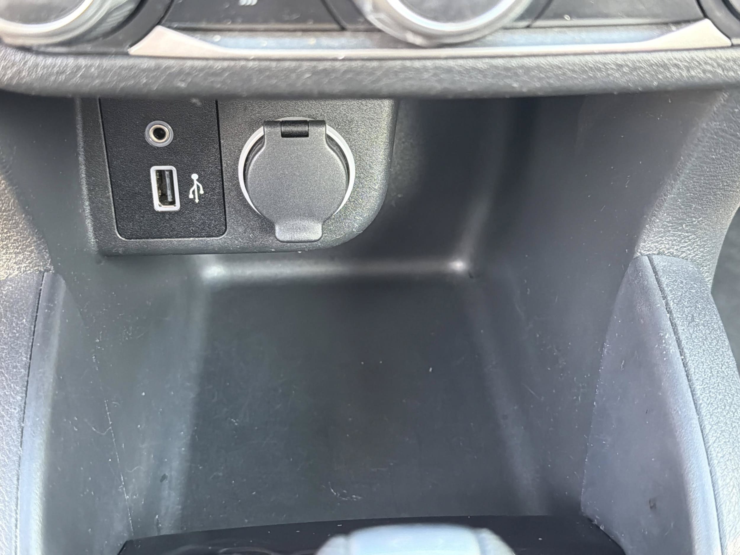 2022 Nissan Kicks S - Photo 25