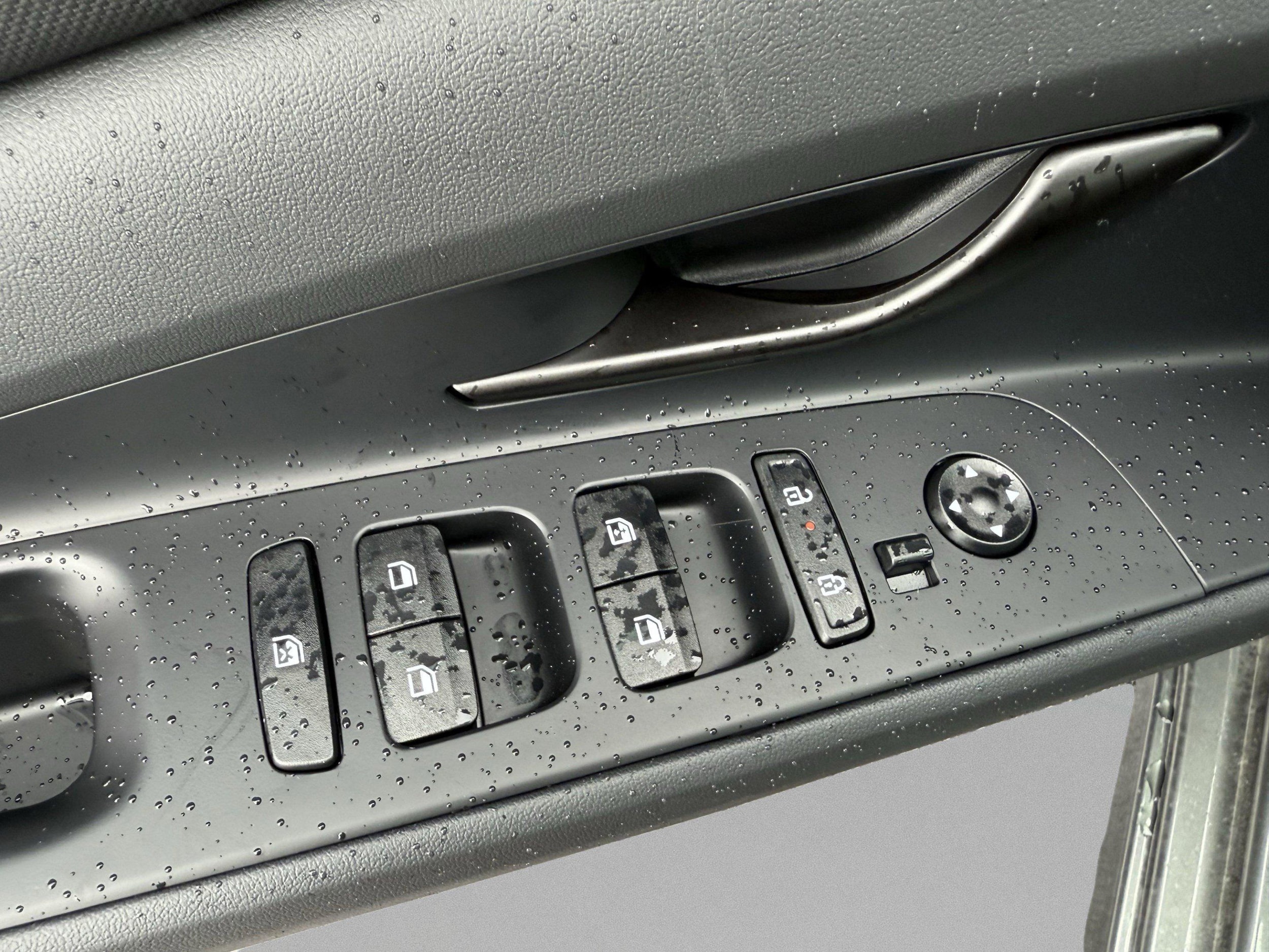 2025 Hyundai Elantra SEL - Photo 22