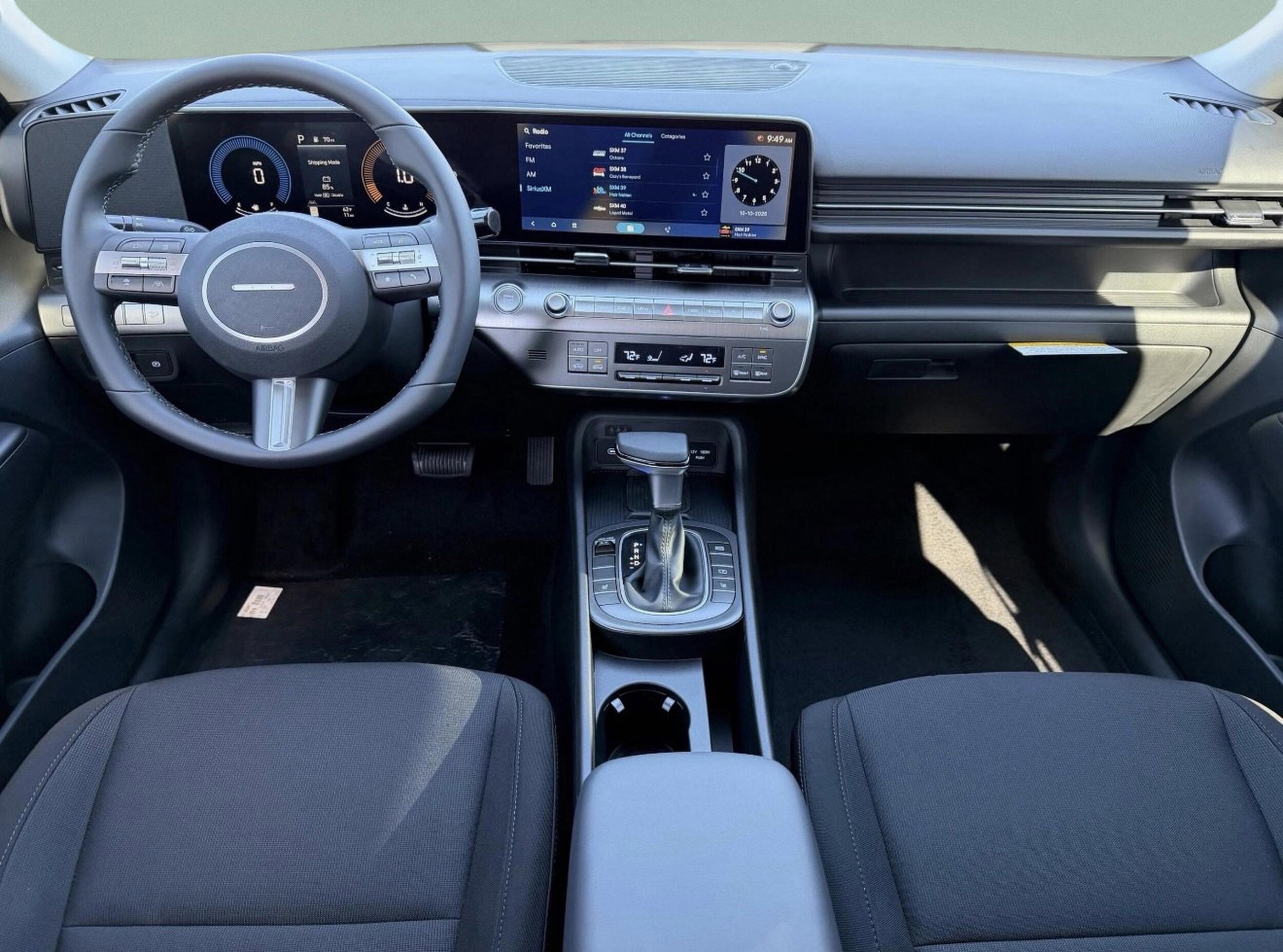 2026 Hyundai Kona SEL photo 2