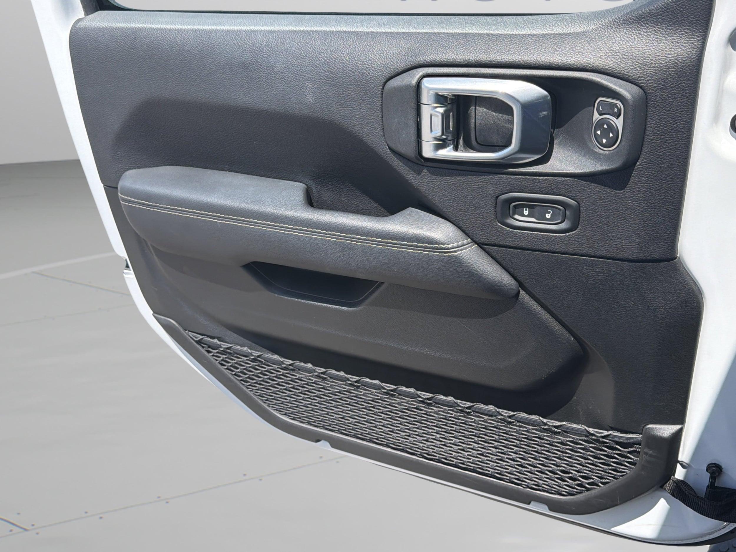 2022 Jeep Wrangler Unlimited Sahara 4XE - Photo 24