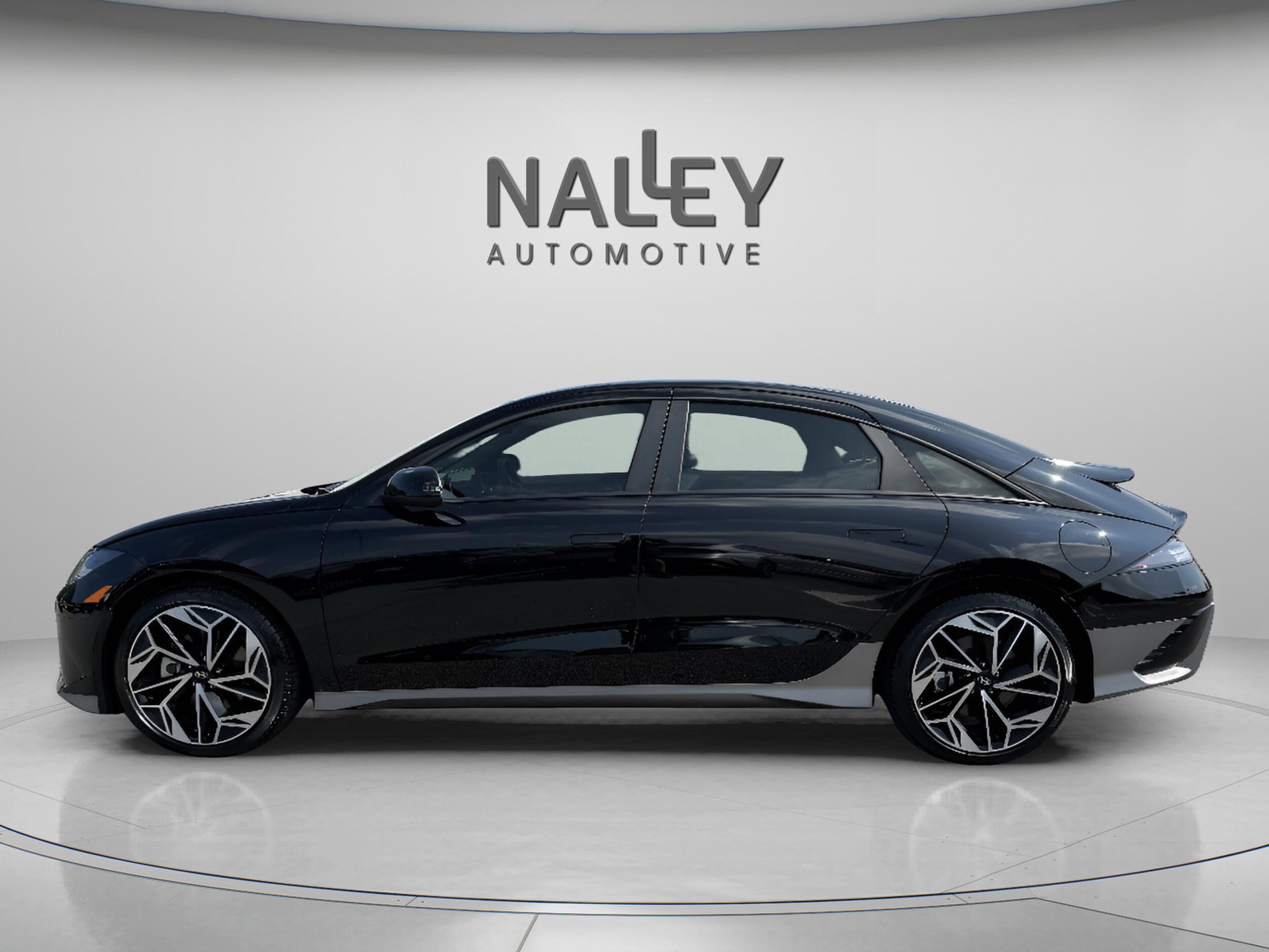 2025 Hyundai Ioniq 6 SEL photo 2