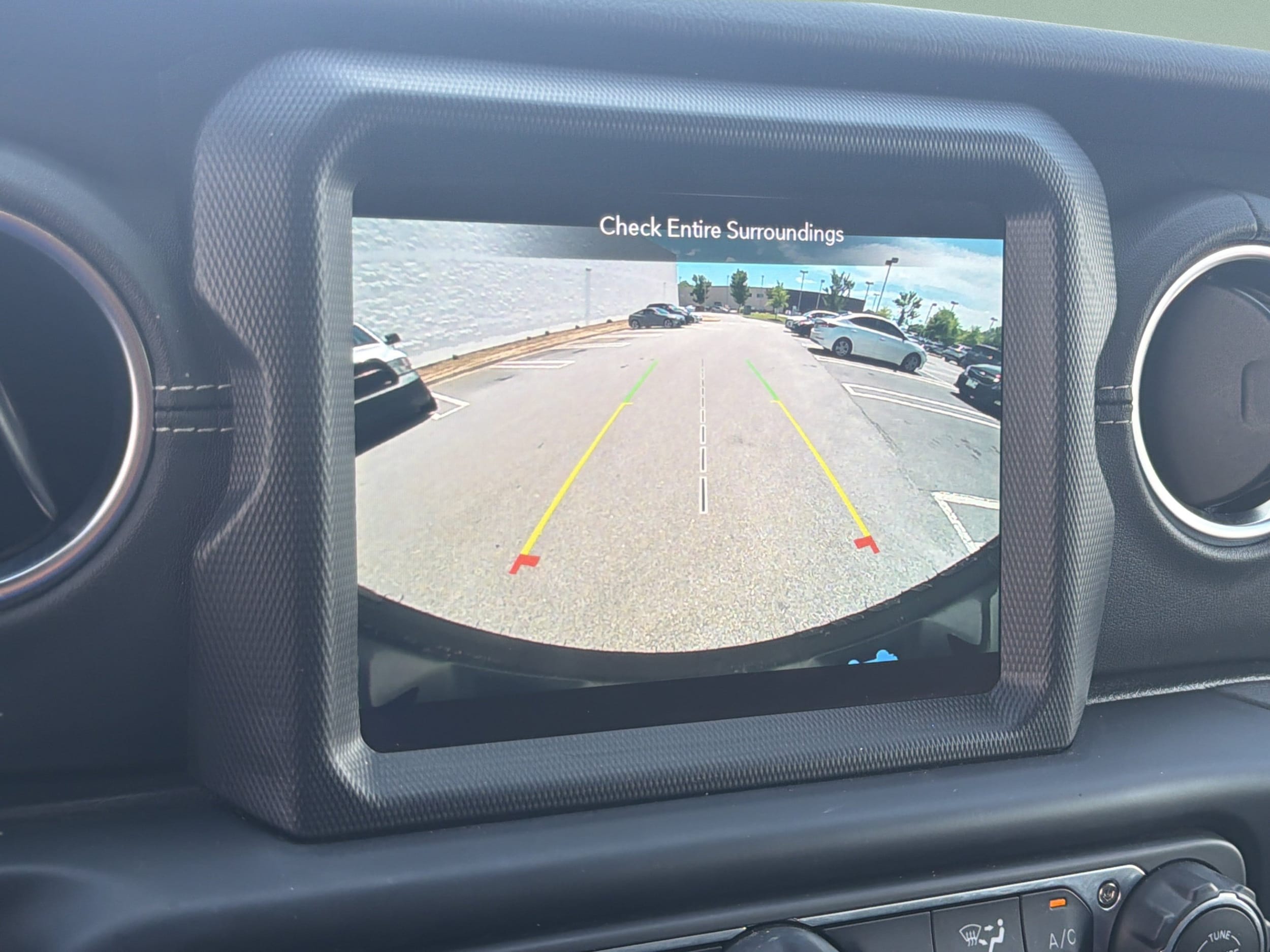 2022 Jeep Wrangler Unlimited Sahara 4XE - Photo 11