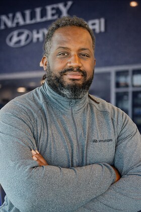 Staff member Sheldon Richards from ID_5d1ee883c81e