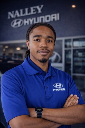 Staff member Kaden Farley from ID_5d1ee883c81e