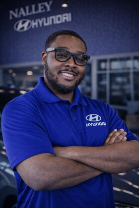 Staff member Papa Anderson from ID_c3d189810771