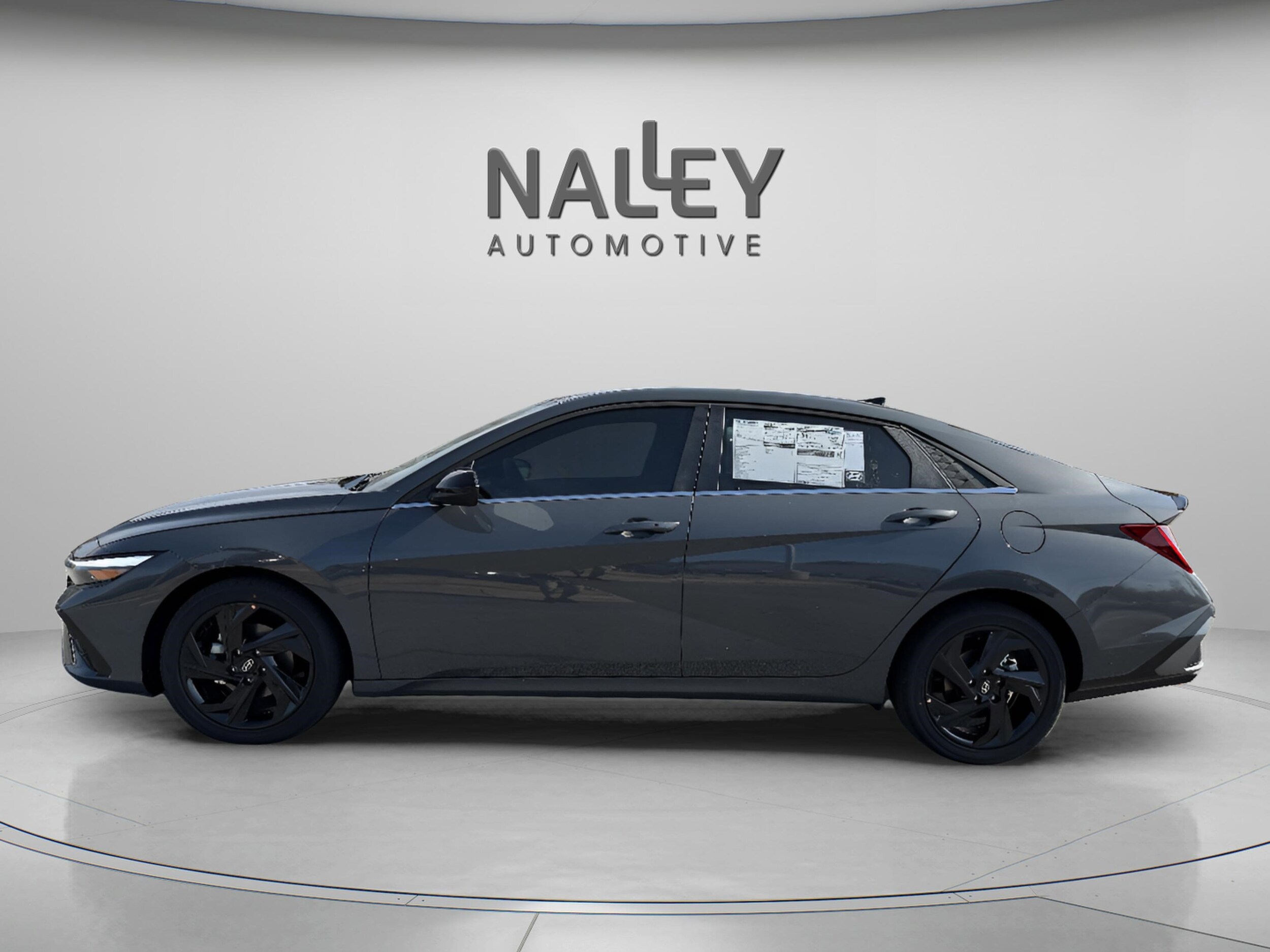 2026 Hyundai Elantra SEL Sport photo 3