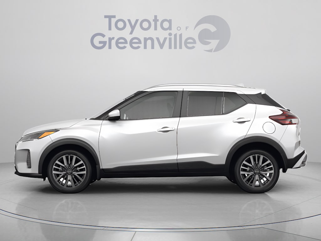 Used 2024 Nissan Kicks SV SUV